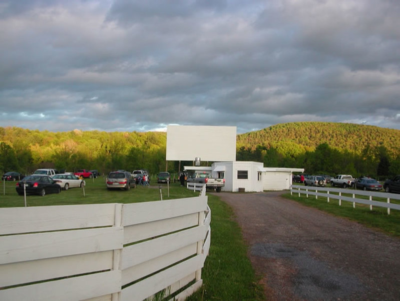 Unadilla drive in car show