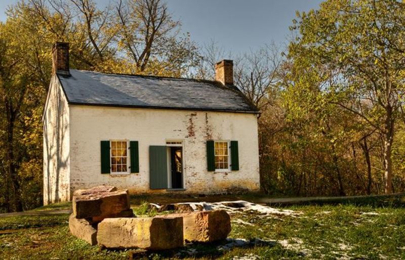 Lockhouse 25