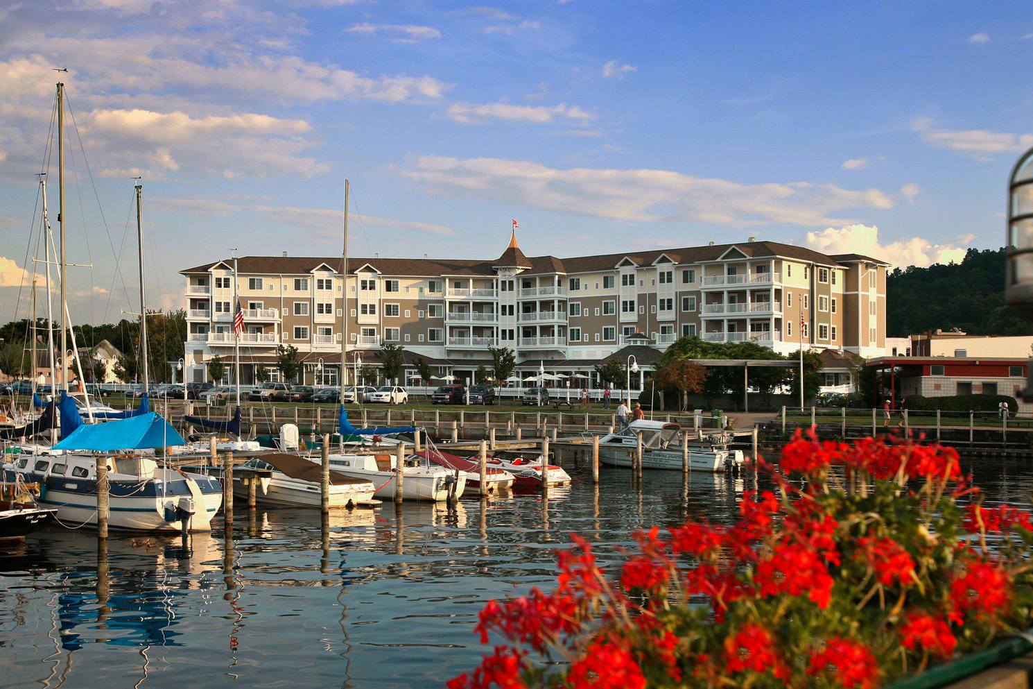 Watkins Glen Harbor Hotel