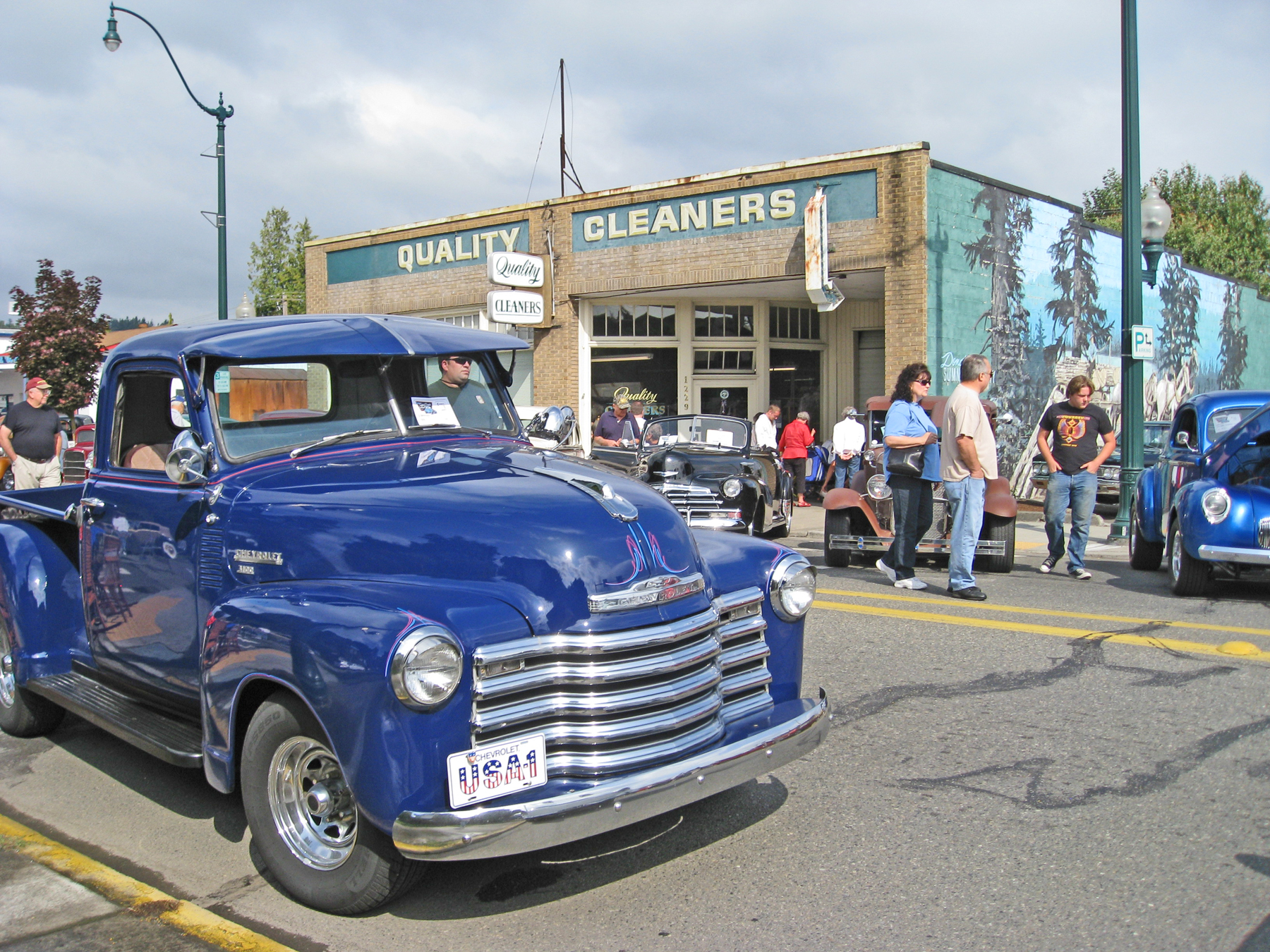 Classy Chassis Car Show in Sumner, WA