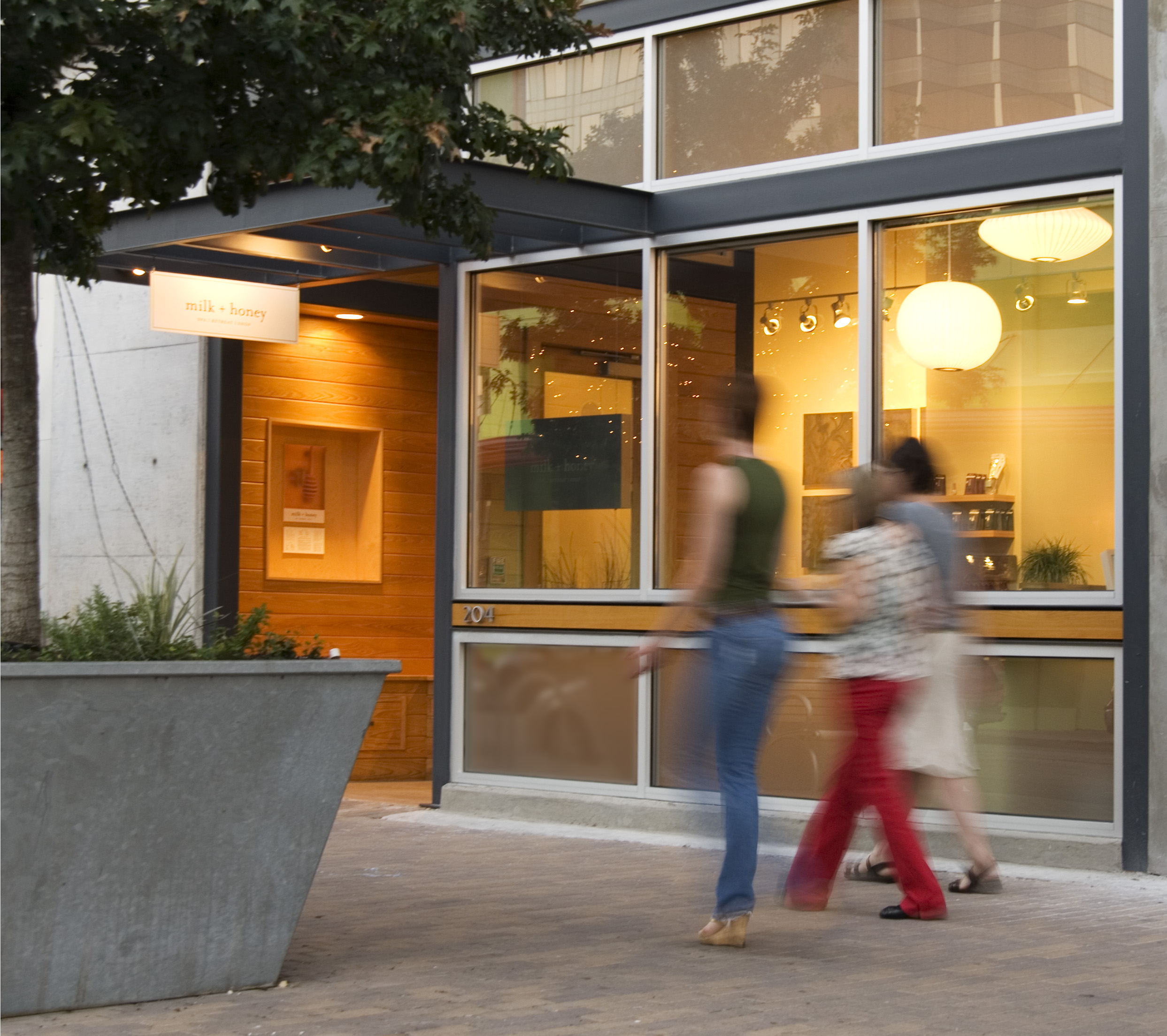 Milk and Honey Spa in 2nd Street District
