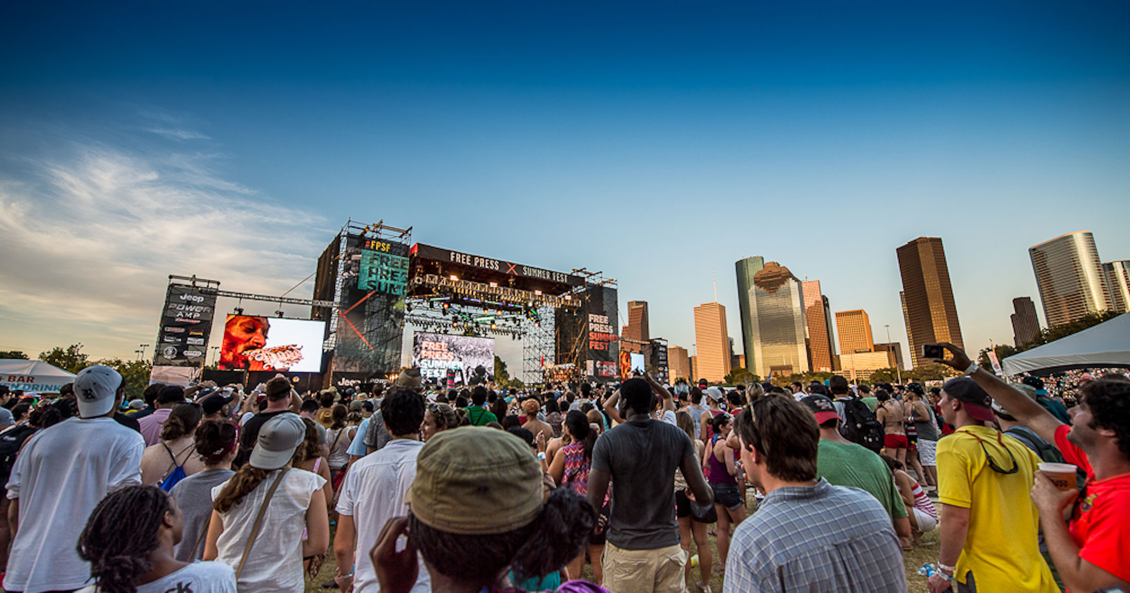 Hundreds of thousands flock to downtown Houston to celebrate