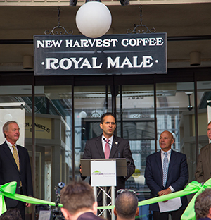 Mayor Angel Taveras Opens the Arcade Mayor Angel Taveras Opens the Arcade