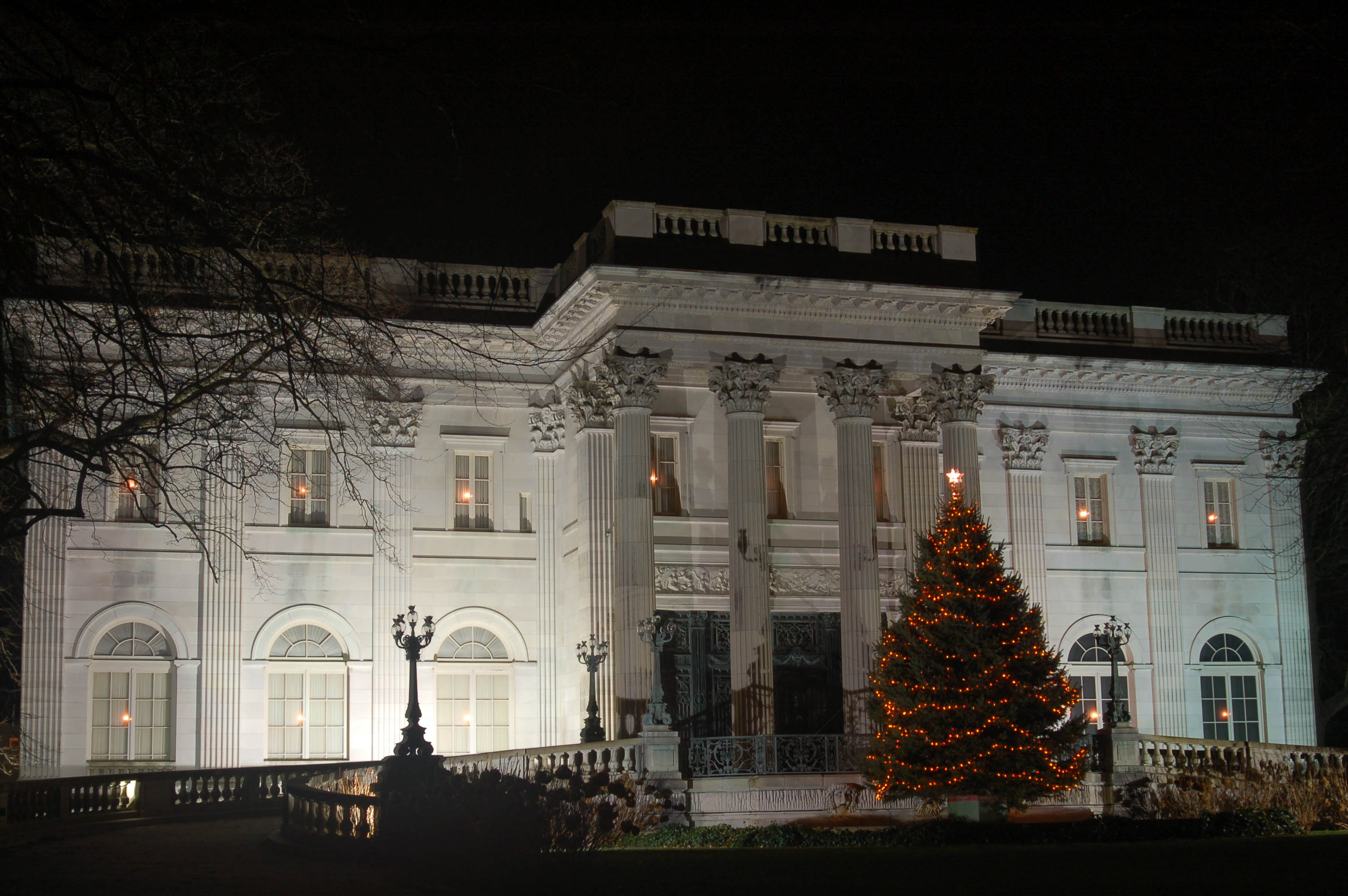 Christmas in Newport, Mansions at Night, 12/14/09