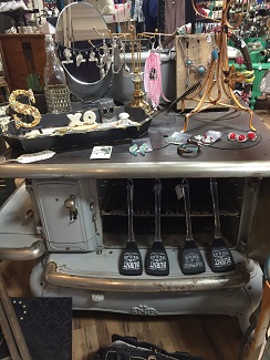 Younique Culture in Plainfield - a beautiful store where you'll find unique fashion and accessories for women and men. Younique Culture, Plainfield, boutique