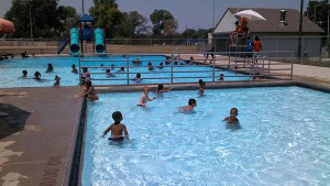 Memorial-Park-Pool-Splash-Pad-water-(4)