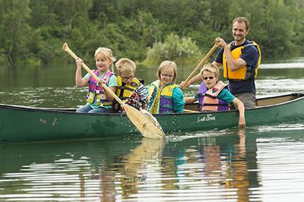 Kids in canoe Kids in canoe