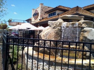 front fountain for blog Cheddar's Casual Cafe, Avon, Indiana