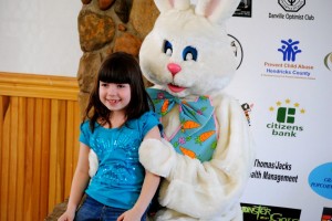 Photos with the Easter Bunny at Ellis Park.