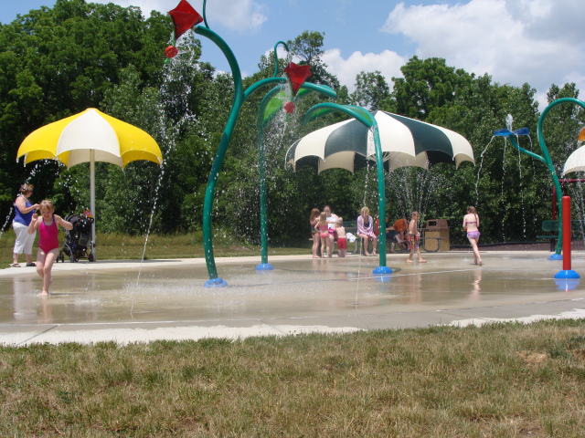 Splash Pad at Washington Township Park in Avon