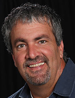 Comedian Troy Davis will bring his humor to the Royal Theater on April 11. (Photo courtesy of the Royal Theater website)