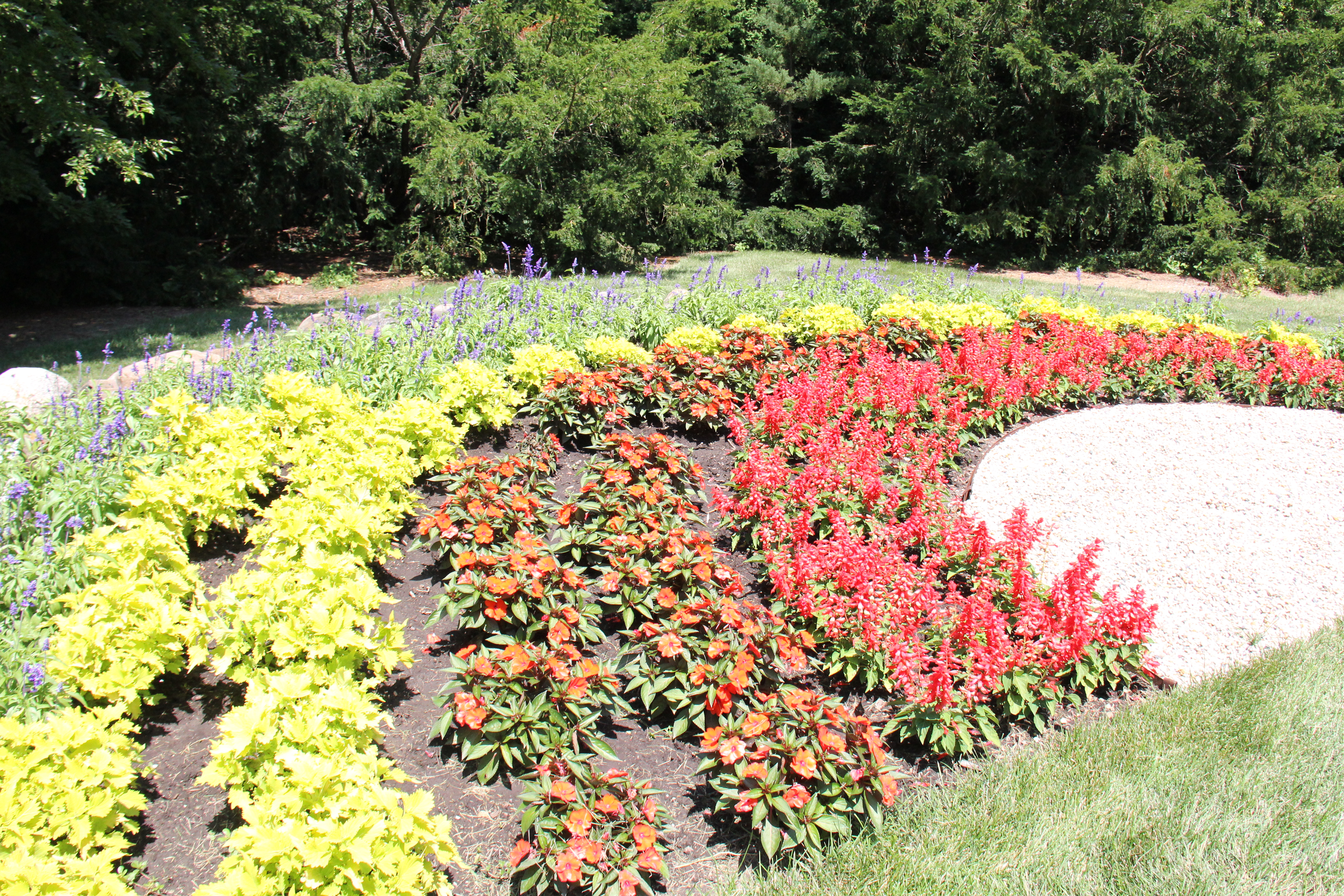 klehm arboretum rainbow garden