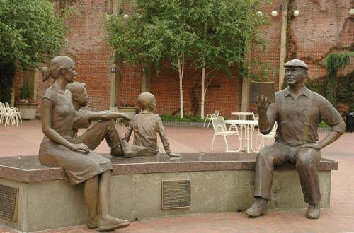 Don't miss art not only in the galleries, but on the streets of downtown Eugene (photo by Timm O'Cobhthaigh)