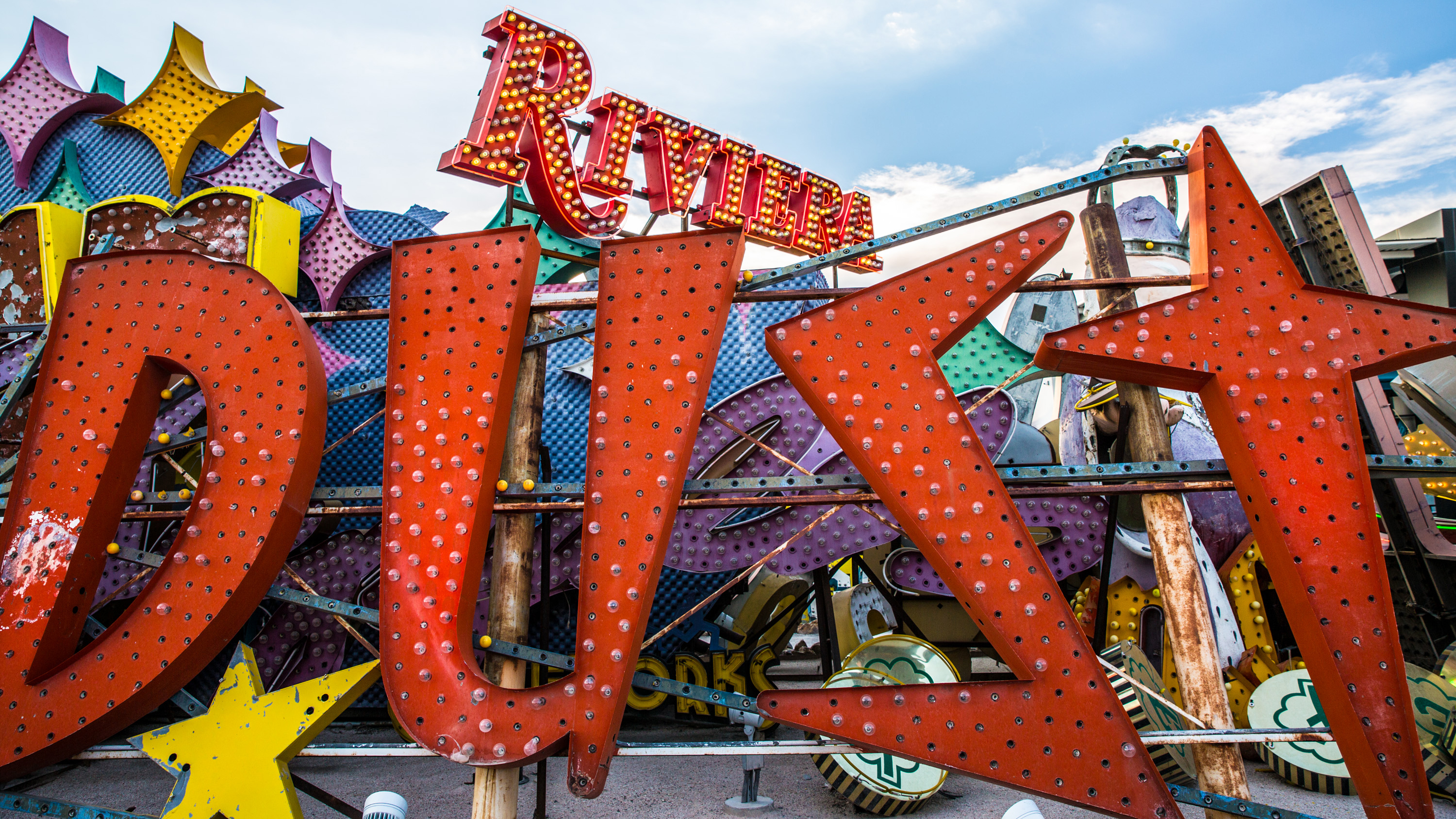 Las Vegas history shines again: Palms Casino restored sign lights up the  Neon Museum