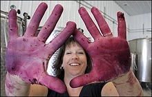 purple_hands