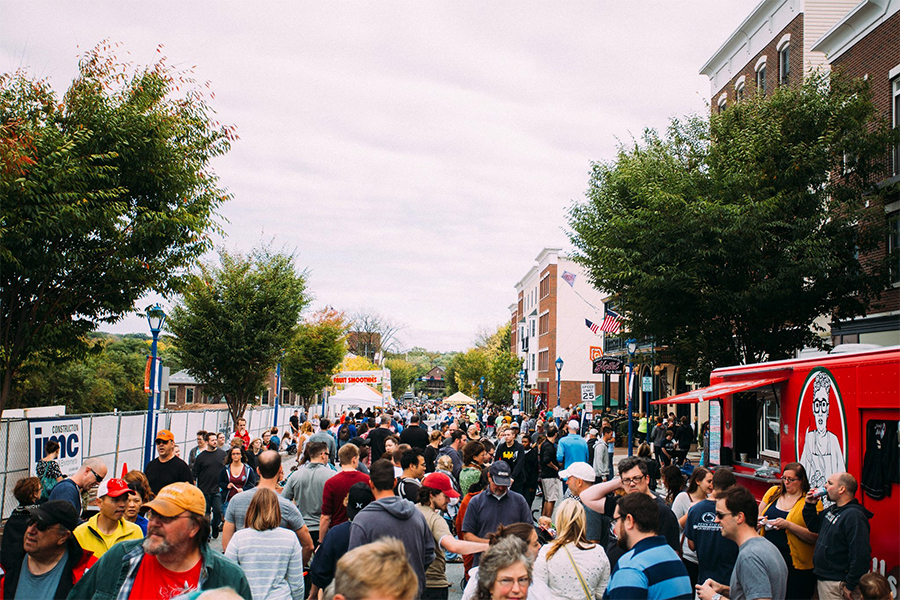 30+ food trucks?! count us in