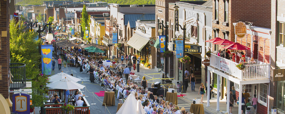 dine alfresco