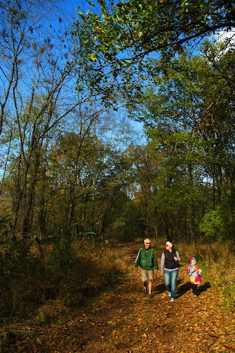 Strawtown Koteewi Park in Noblesville, IN. Strawtown Hiking Family