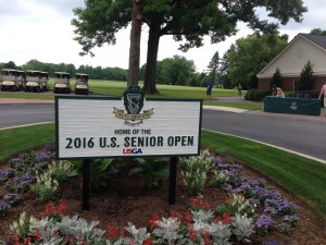 Golf Senior Open sign