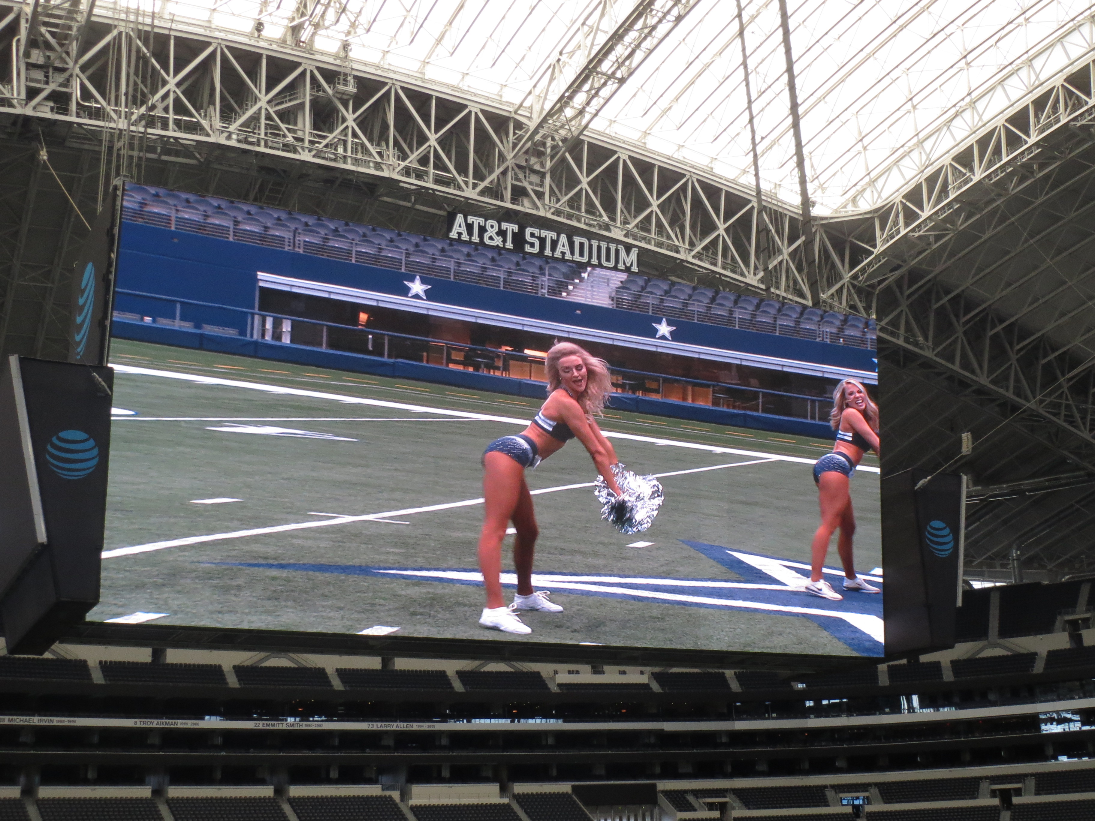 2017 Dallas Cowboys Cheerleaders Auditions: Who Exactly Tries Out for DCC?