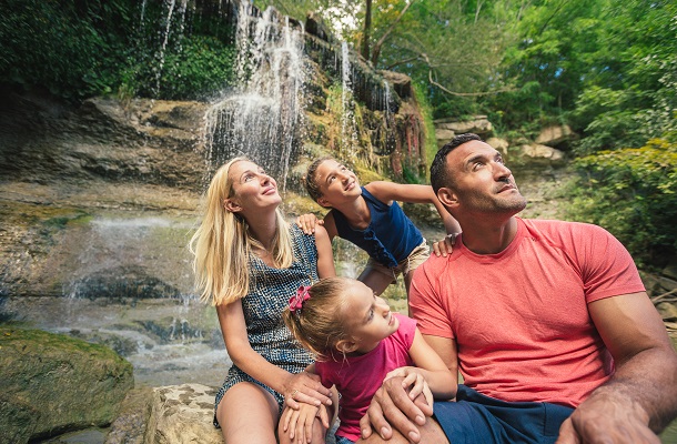 family at rock glen falls