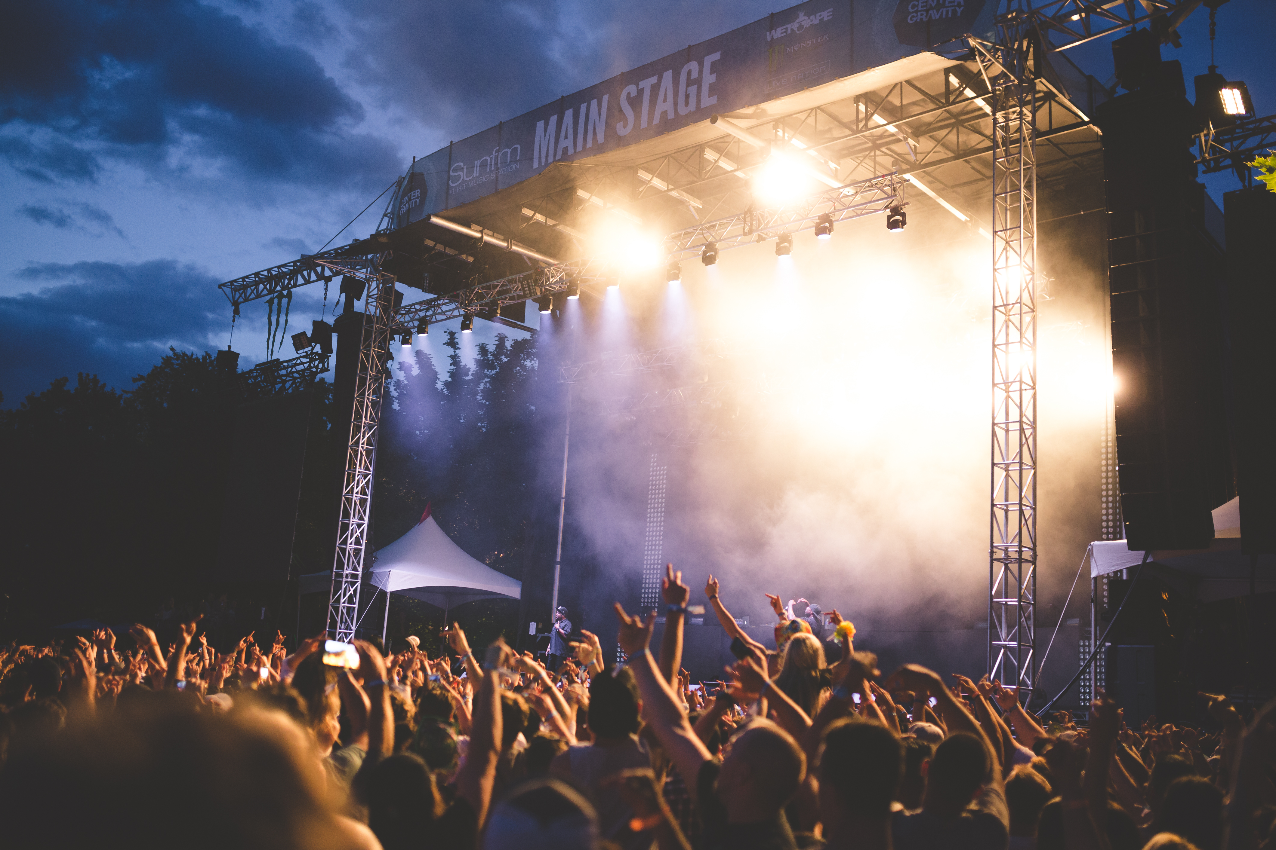 Center of Gravity 2016 Main stage at night