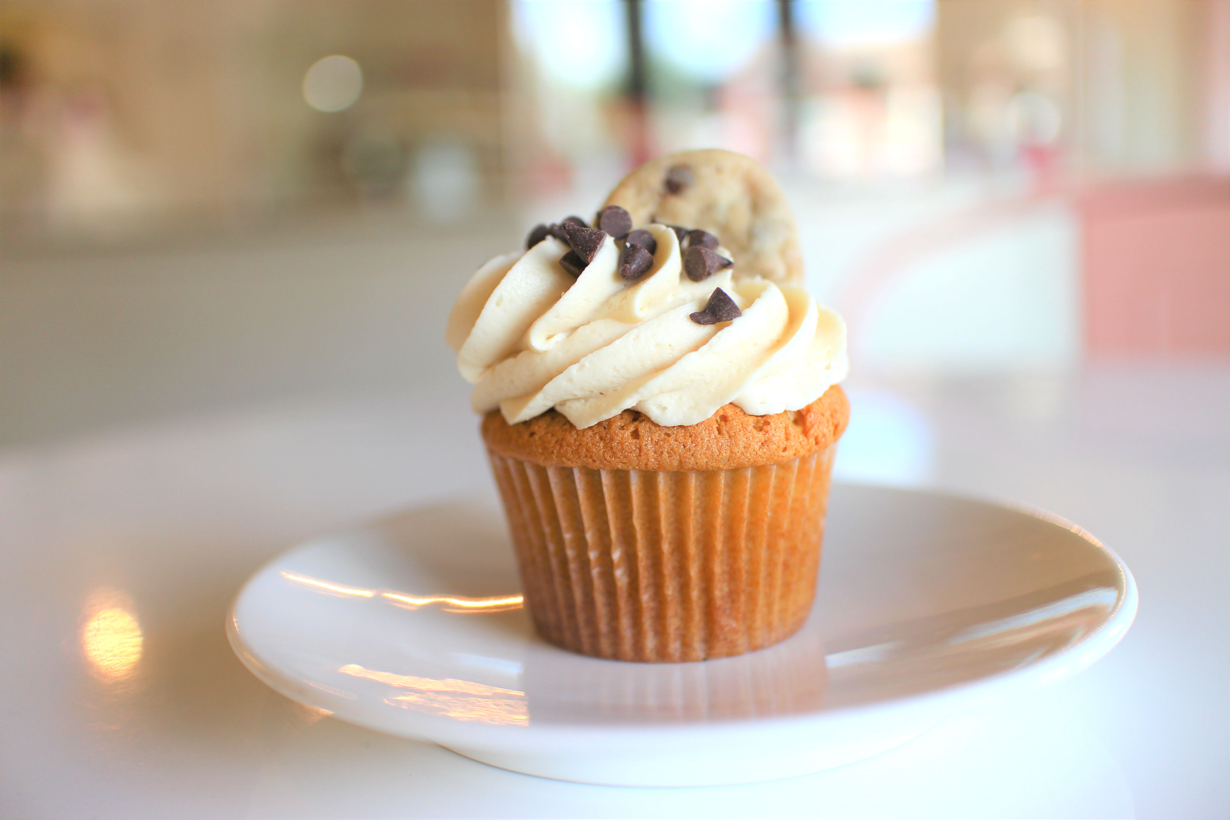 Hello Cupcake - Photo by Alex Balansay