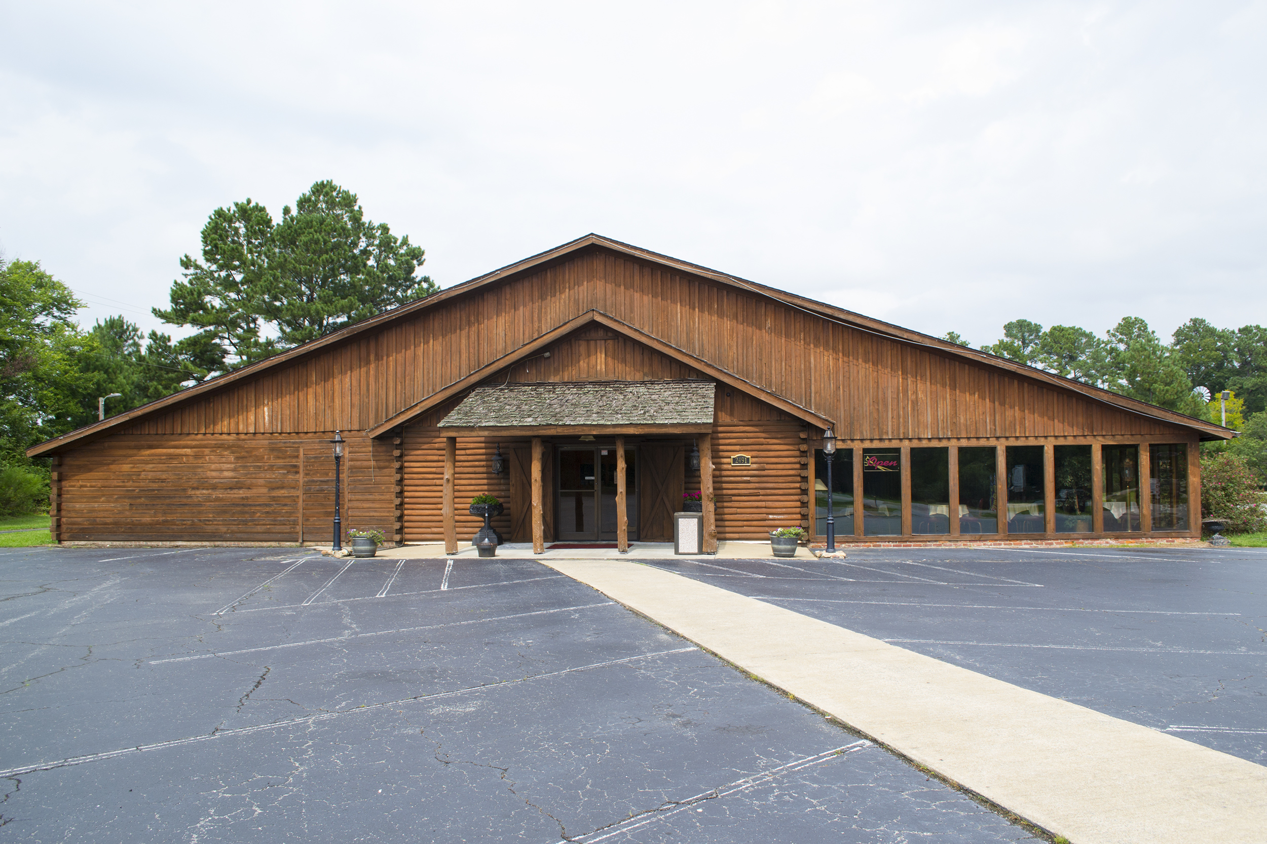 Becky's Log Cabin Restaurant