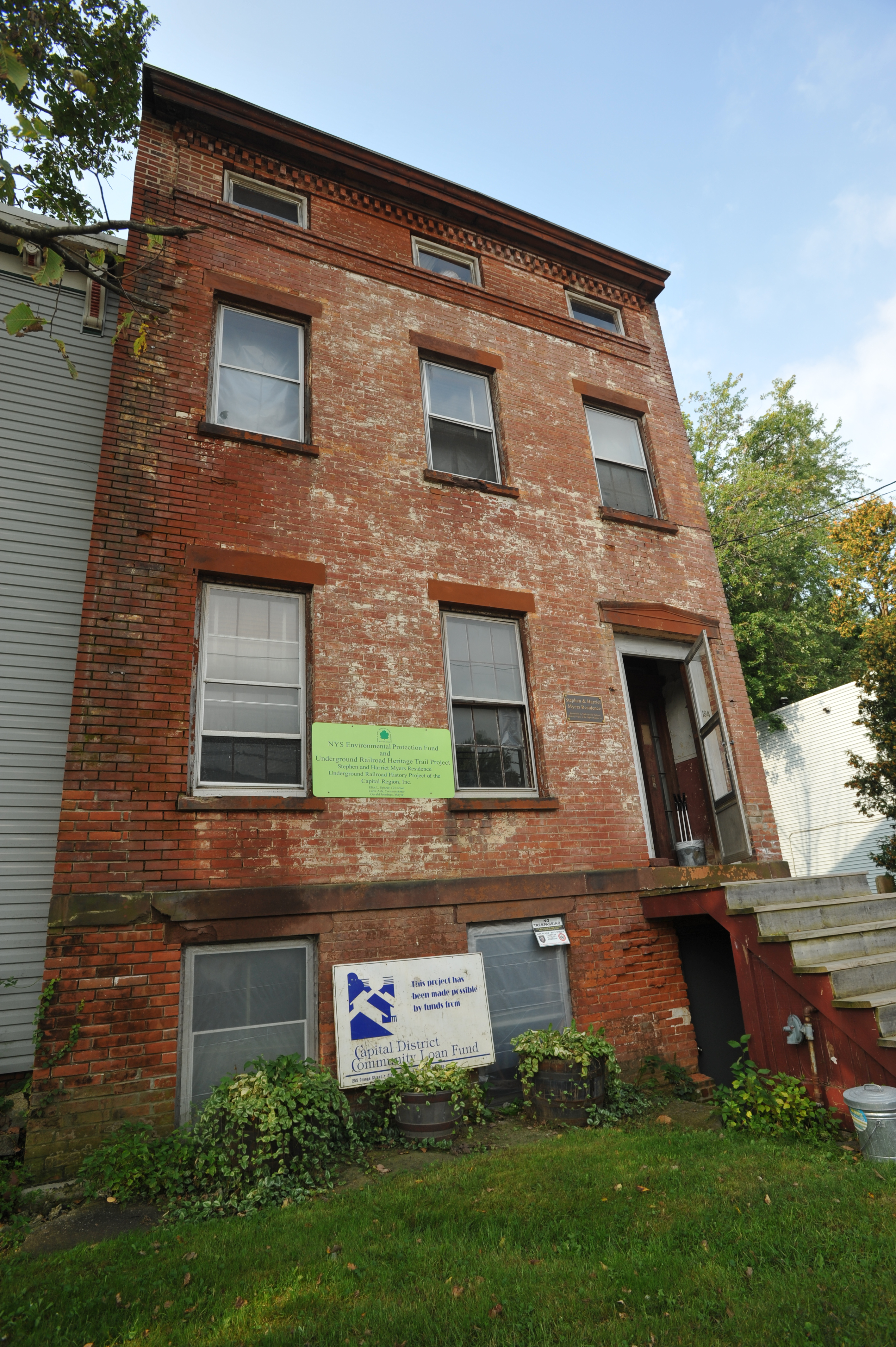 Myers Residence - Exterior