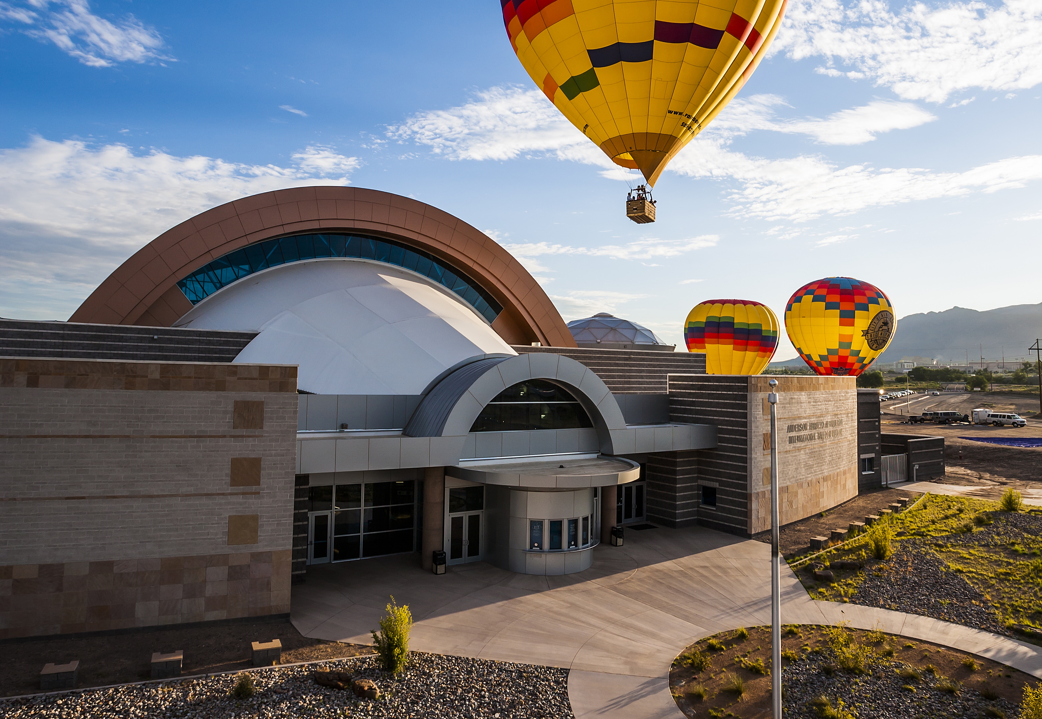 Anderson Abruzzo International Balloon Museum Foundation-A Brief History of Hot  Air Ballooning