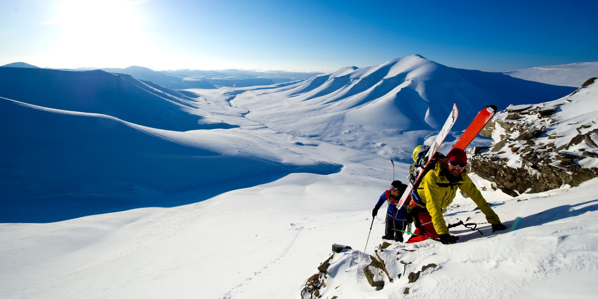 Safe mountain skiing in Norway