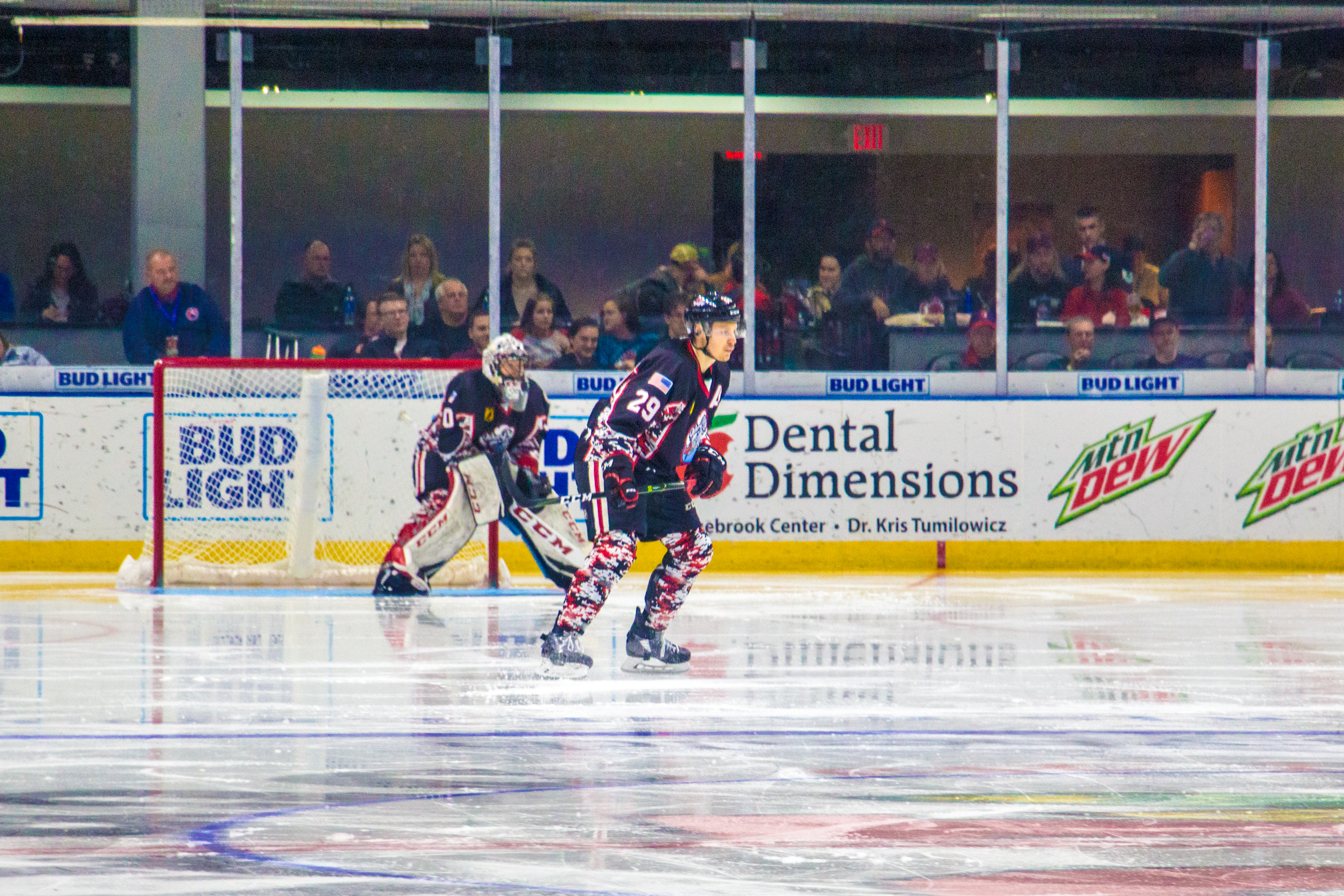 DJ_Many_IceHogs_Players