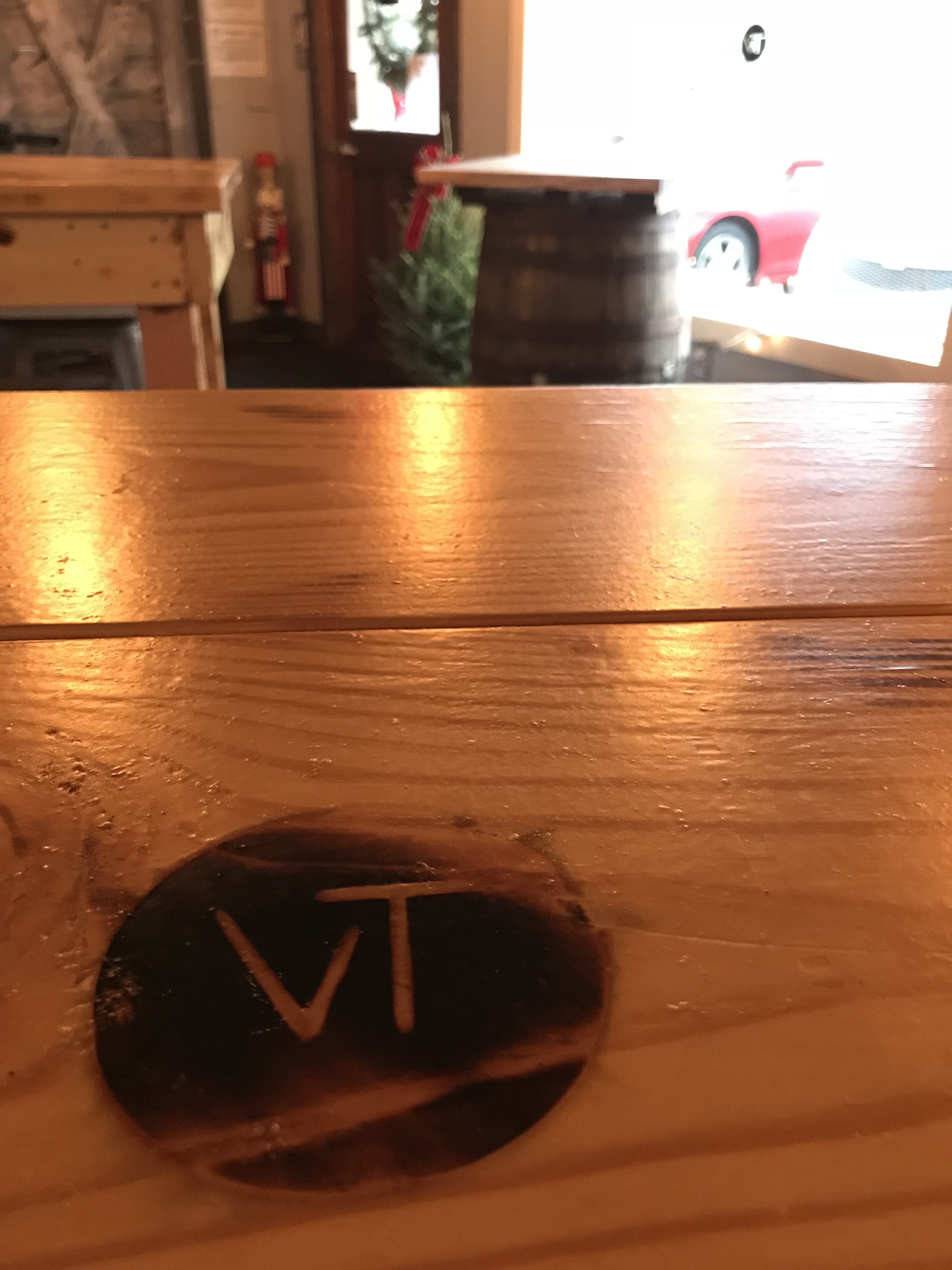 Vine & Tap Table