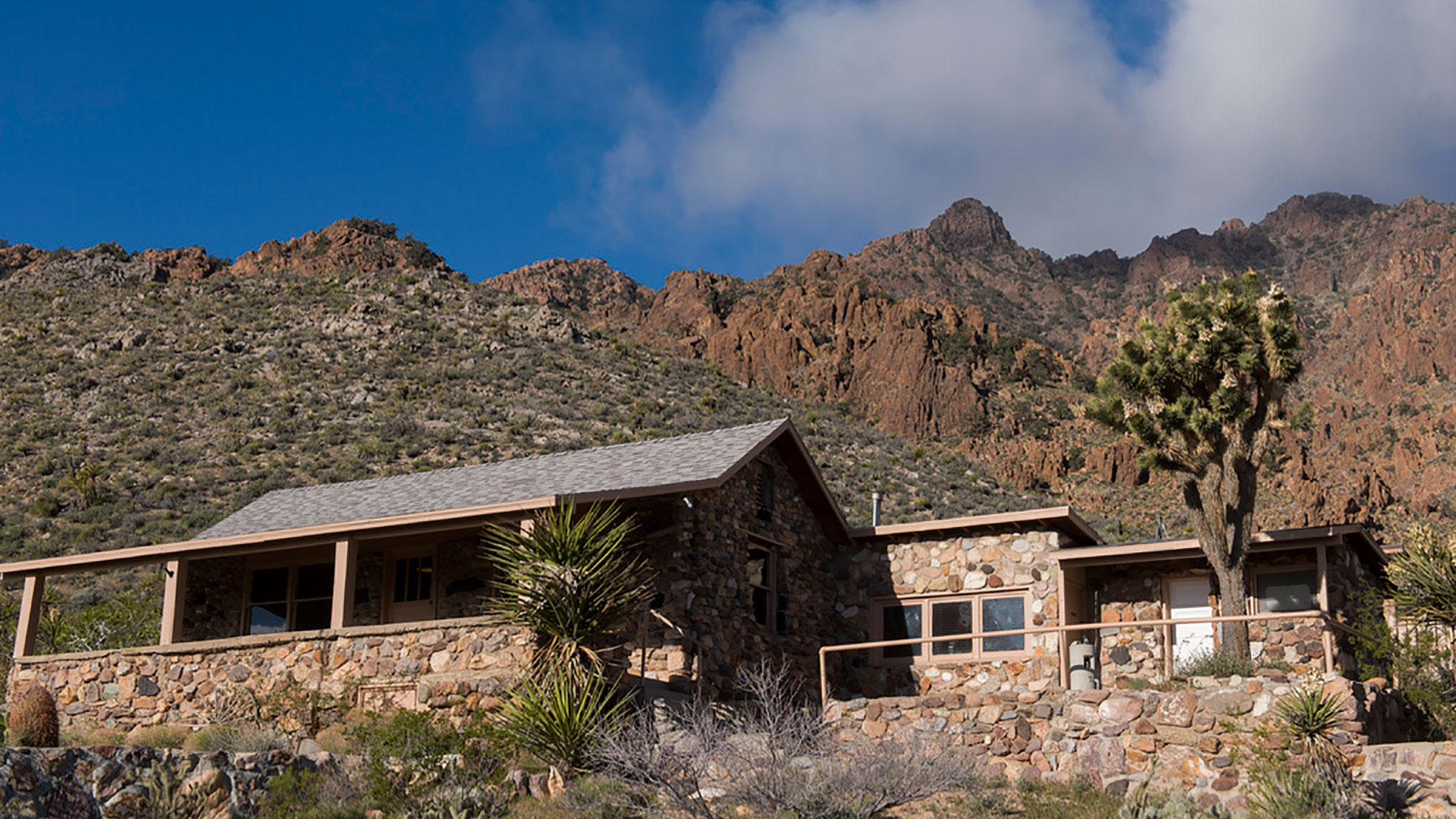 mitchell caverns stone building