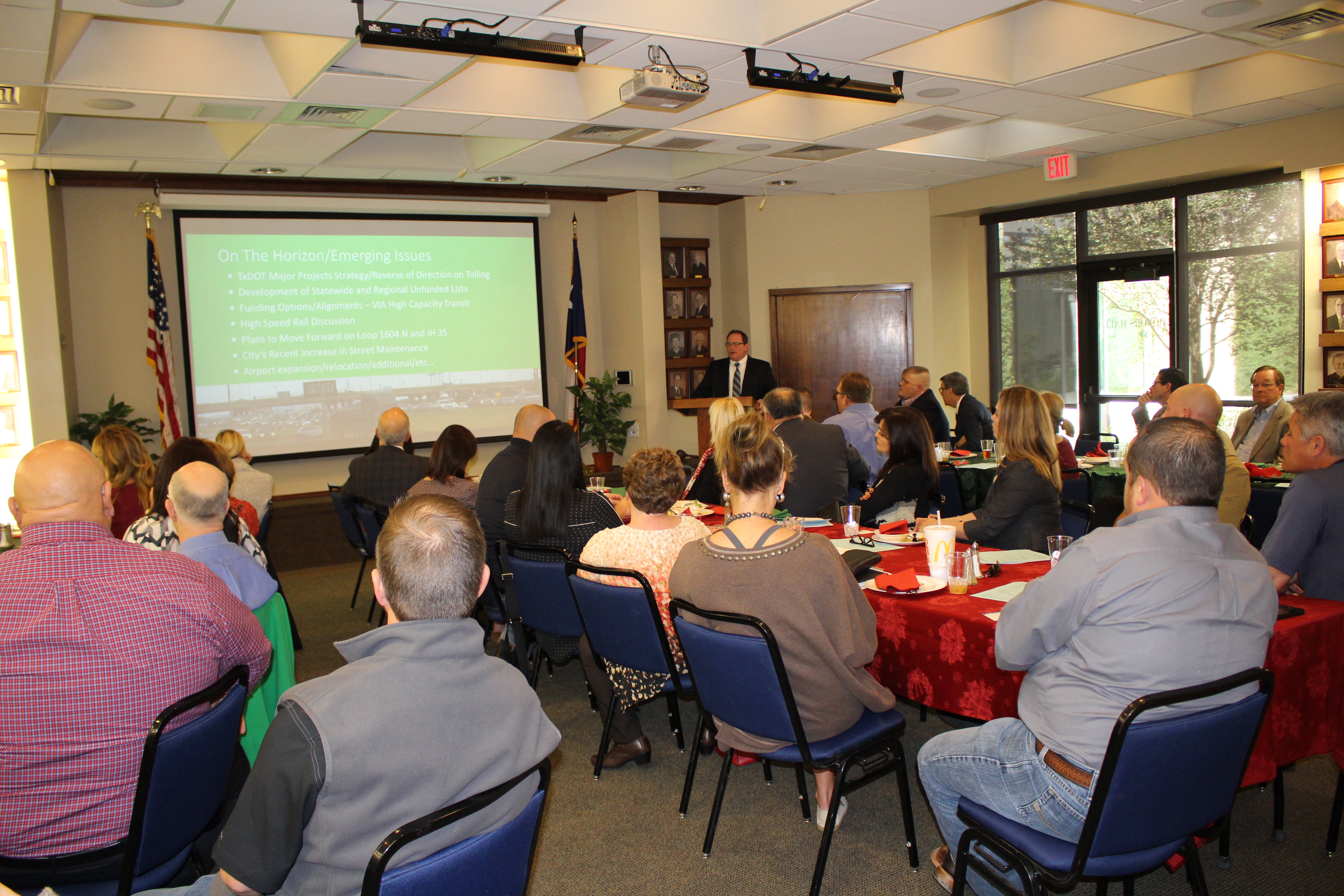 ic Boyer presents to the Chamber Board