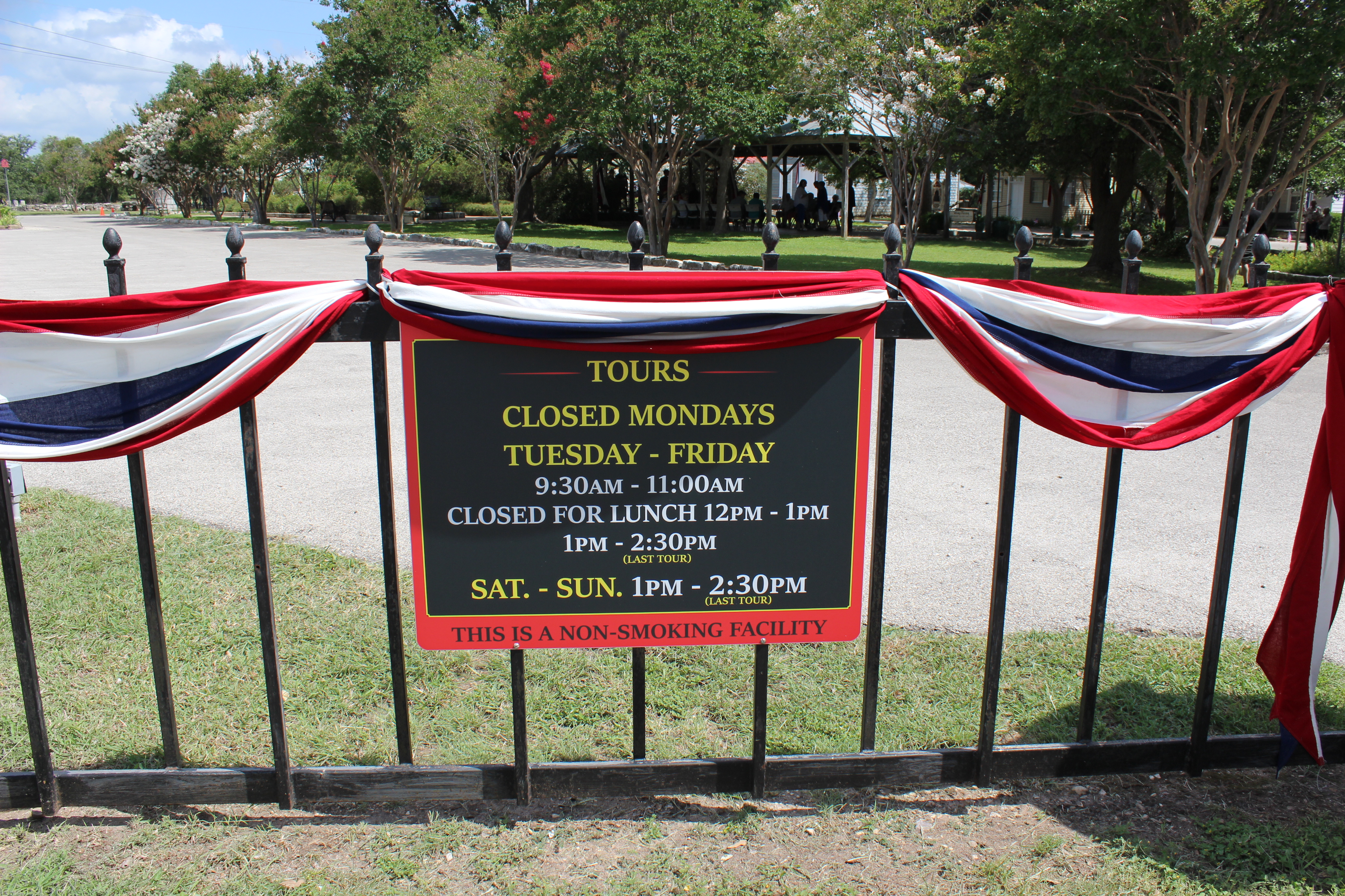 Conservation Plaza hours of operation