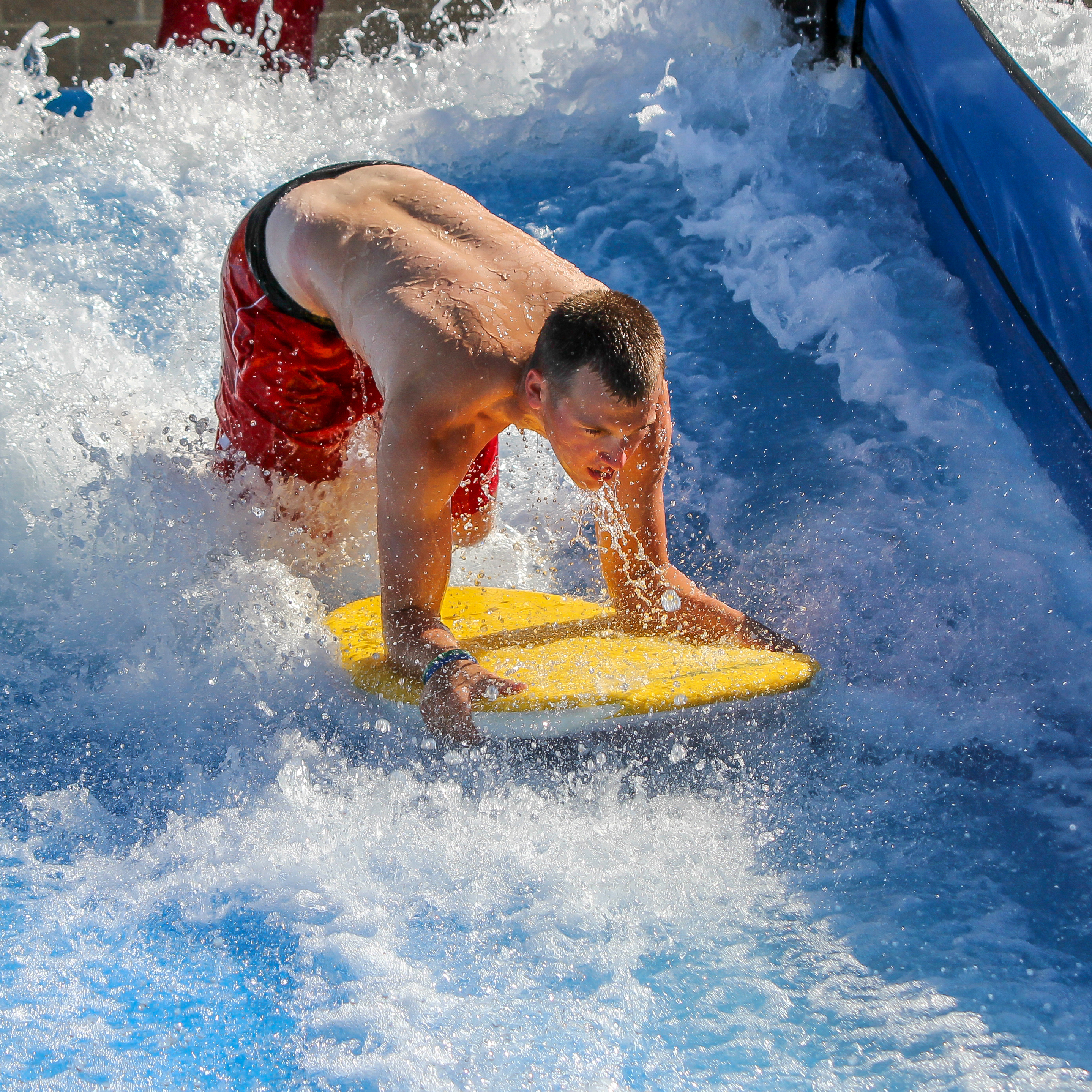 hersheypark-boardwalk-summer-waverider