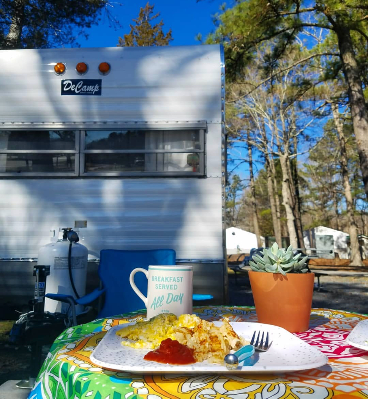 Breakfast on a Picnic Table at Holiday Trav-L-Park 