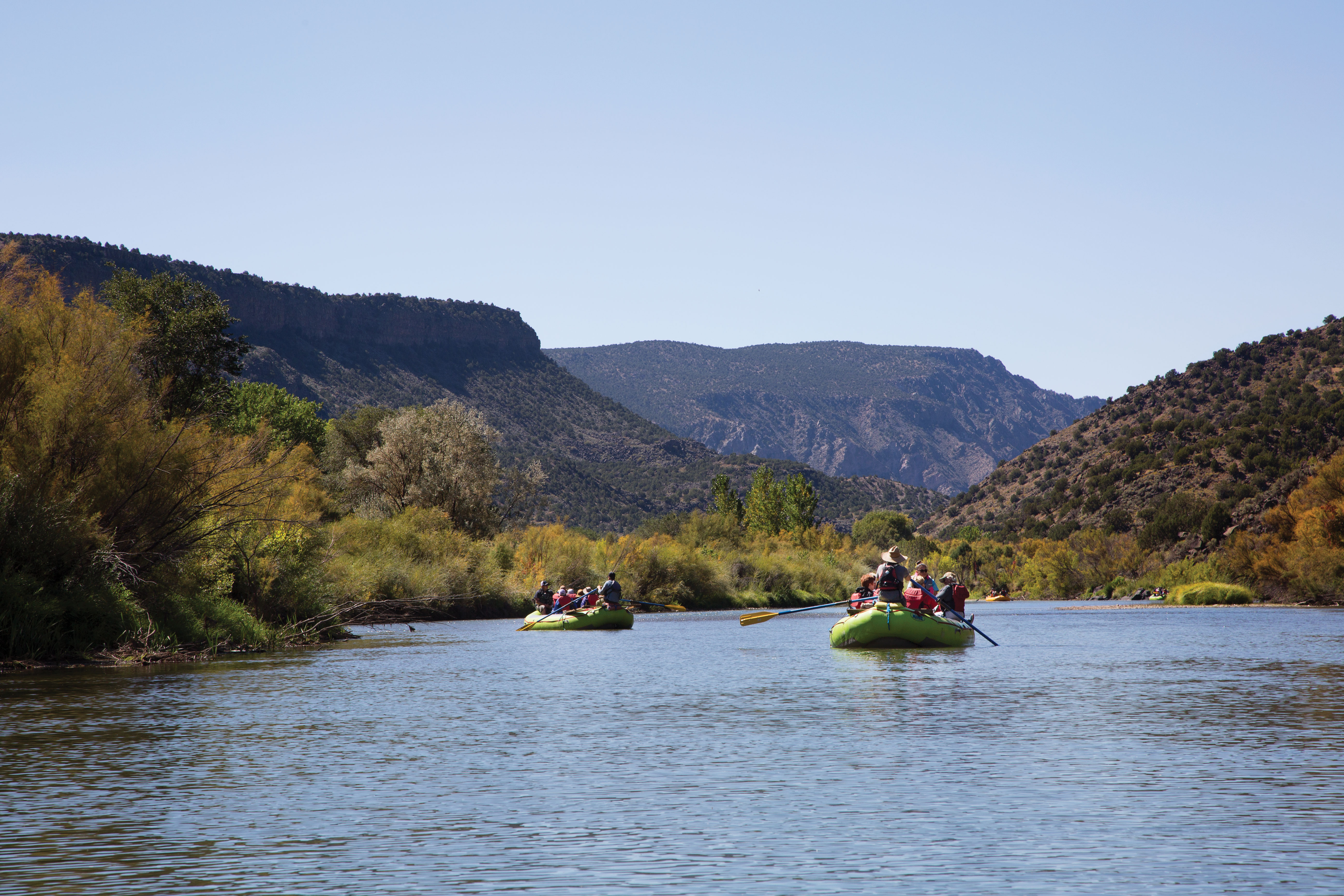 Rafters admire the Río Grande's beauty