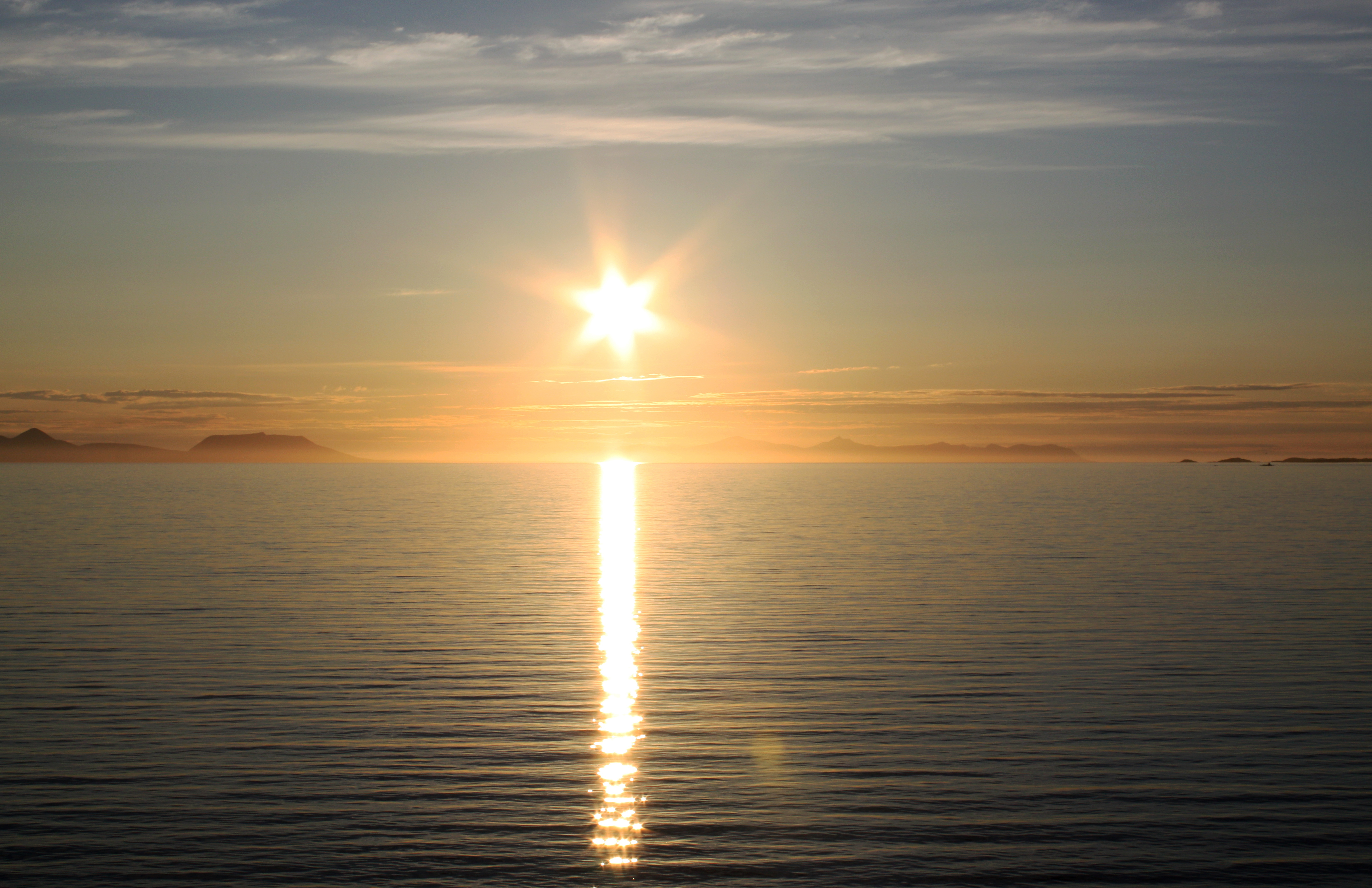 Midnight sun – Travel guide at Wikivoyage