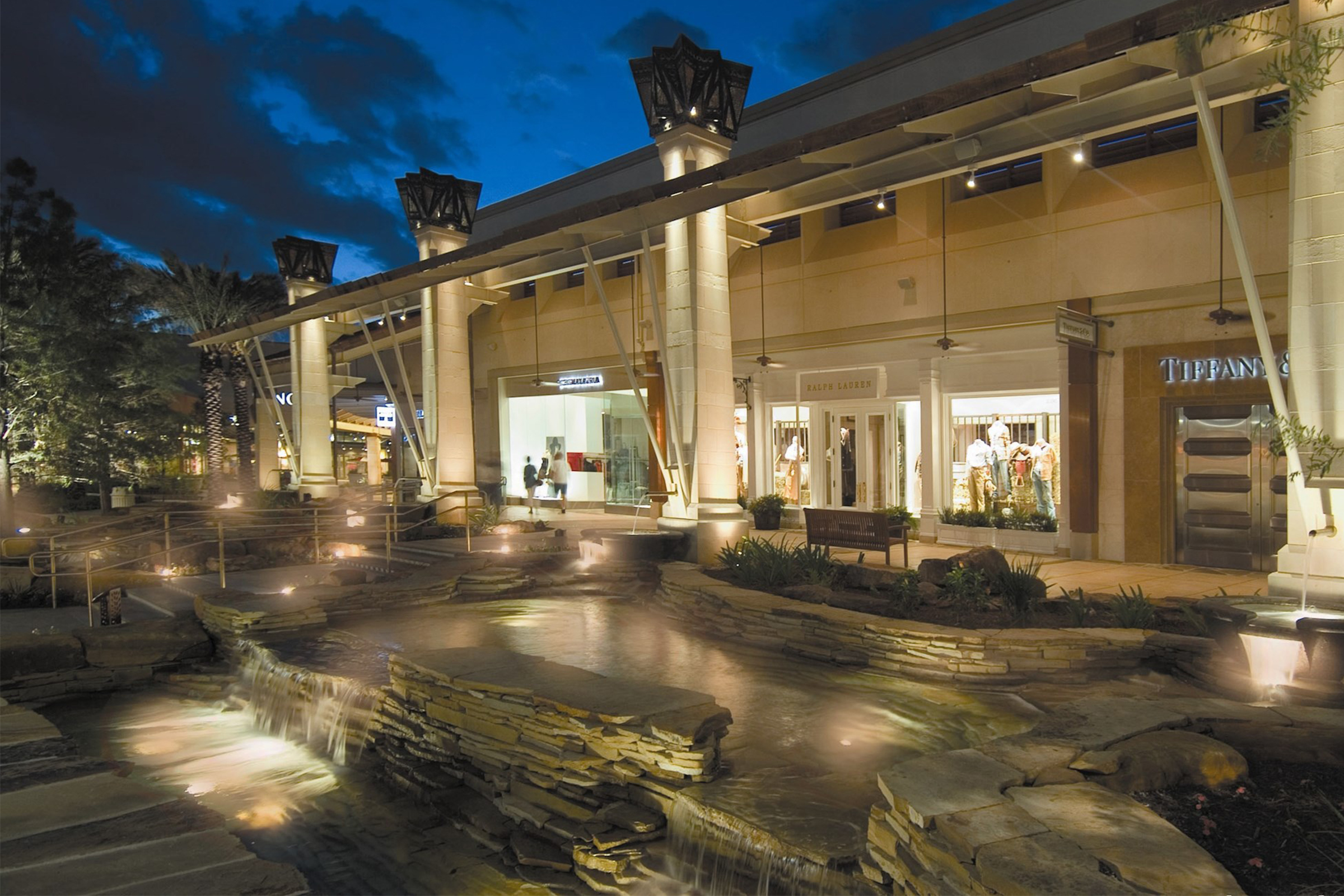 Biggest Mall in Texas Goes Dark