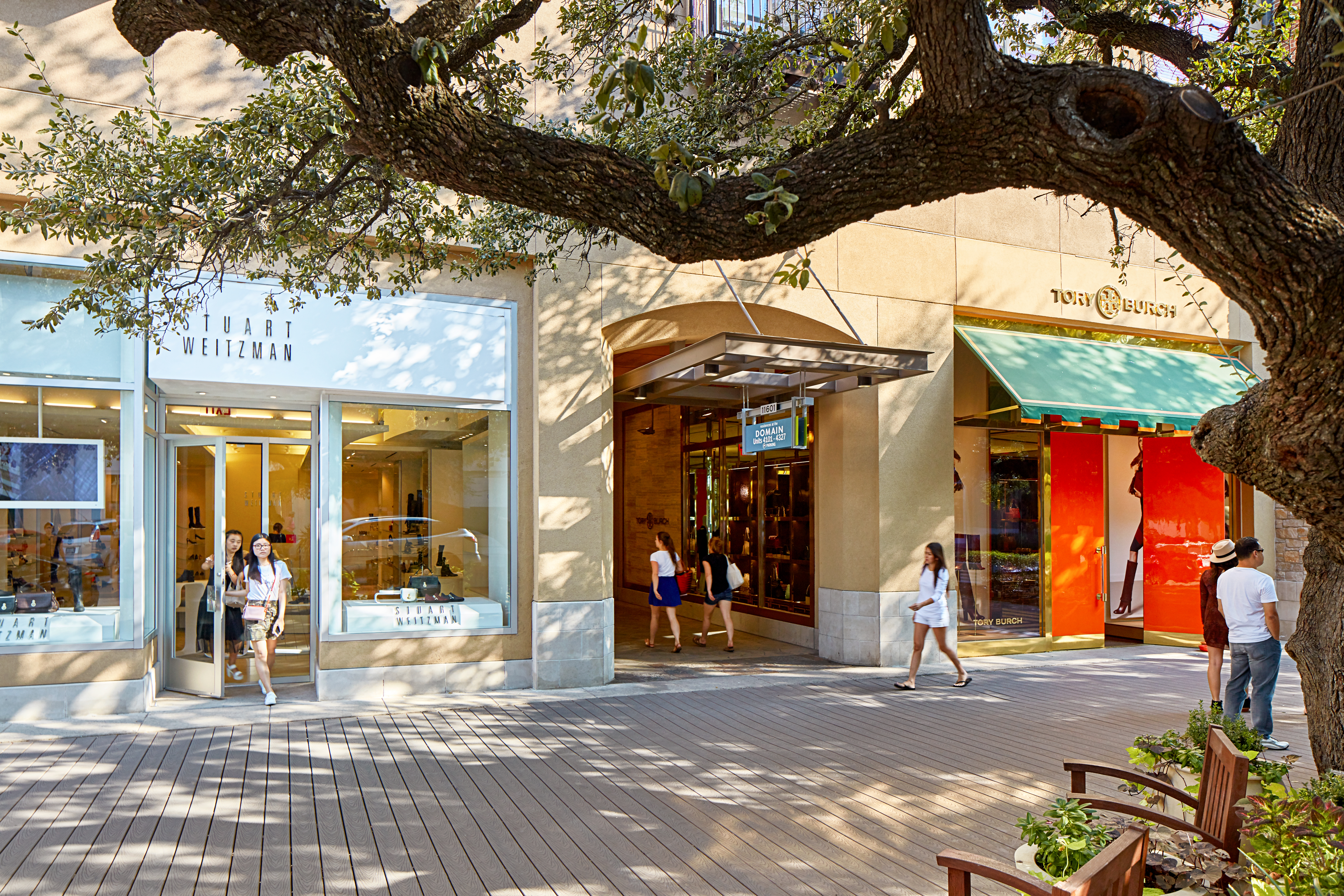 The Domain celebrates 15th anniversary as North Austin shopping