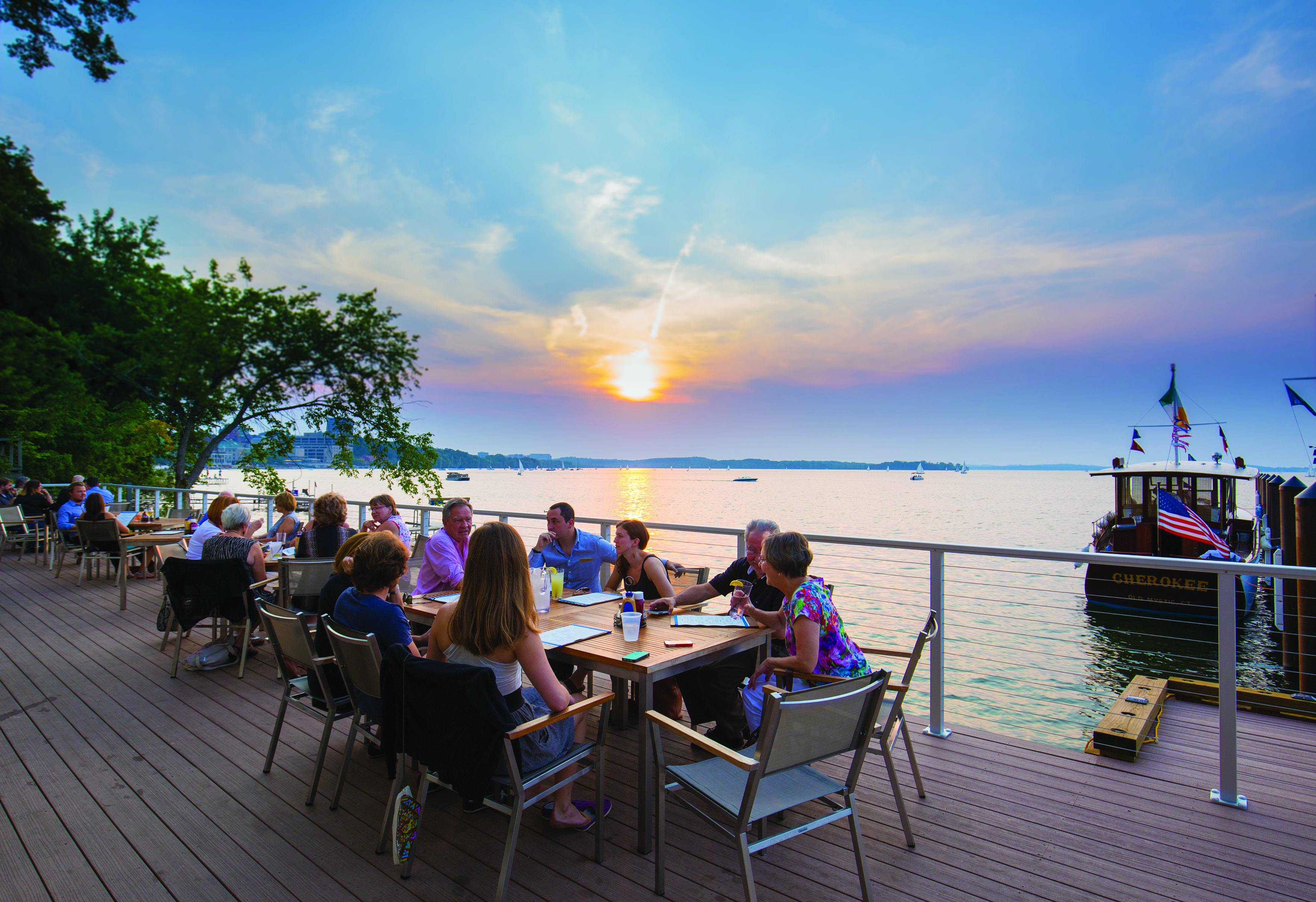 Waterfront outdoor dining new arrivals