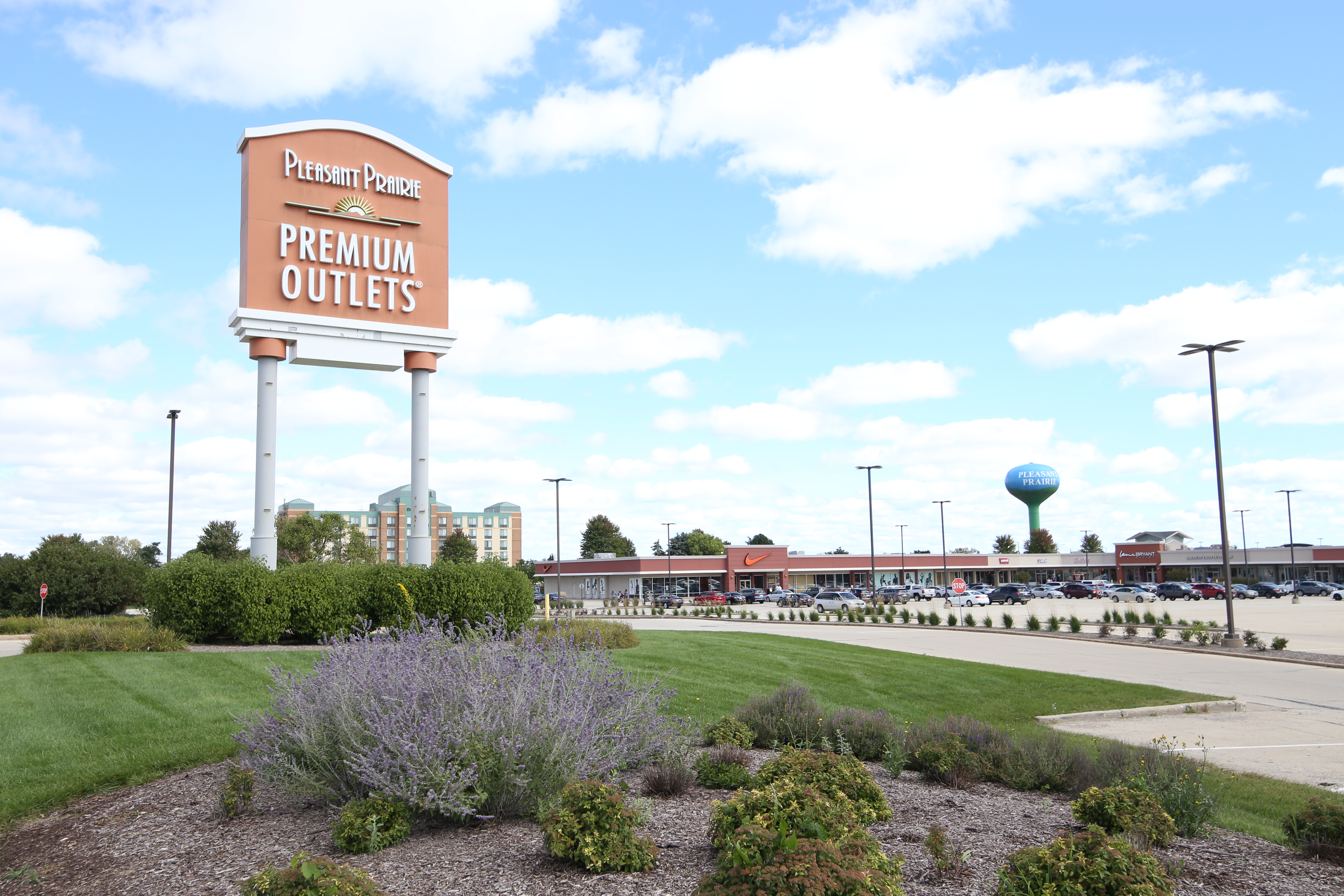 Shapers at Grand Prairie Premium Outlets® - A Shopping Center in