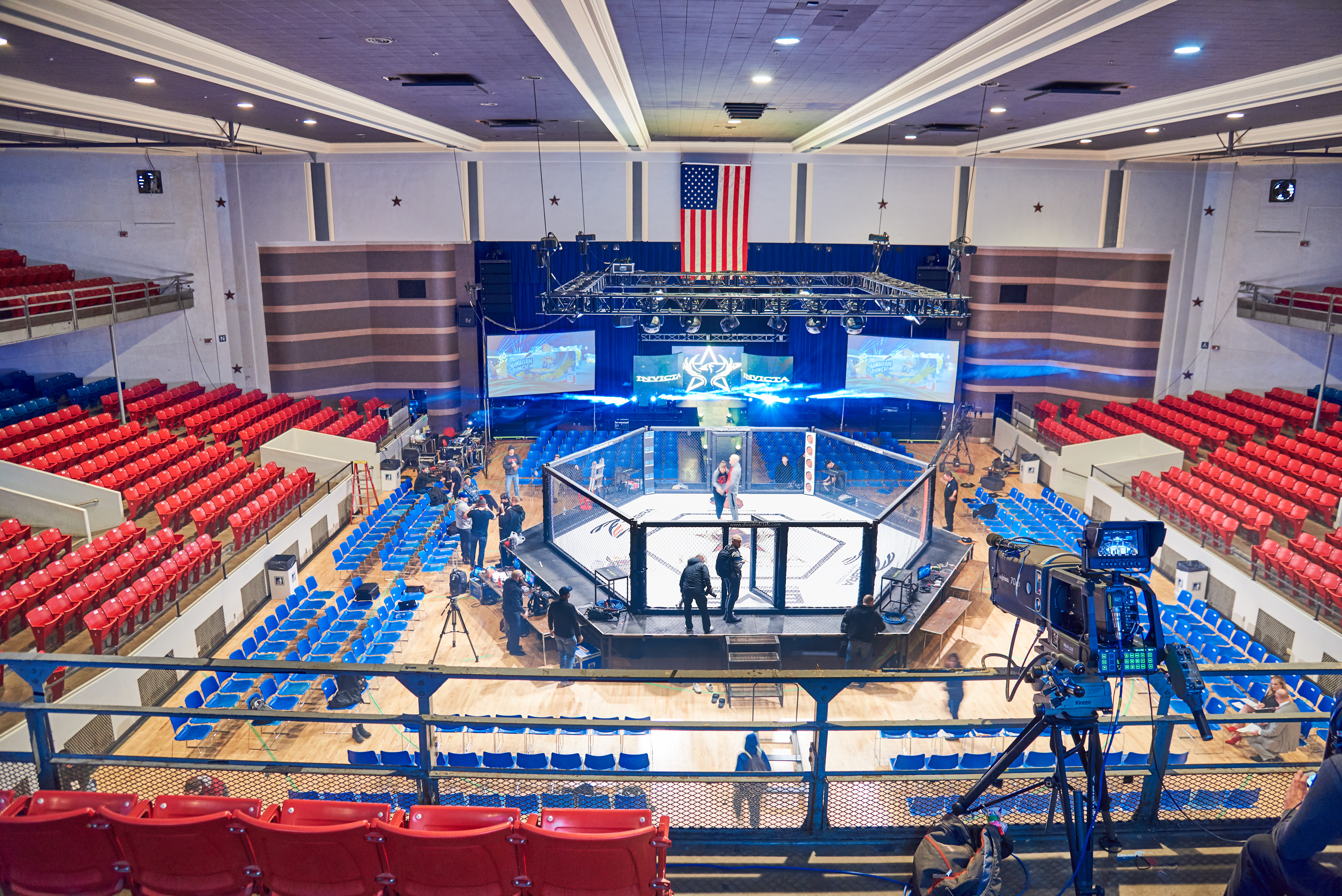 Cable Dahmer Arena, section 120, row K, seat 10 - Kansas City Mavericks,  Shared Anonymously, image size:6016x4016