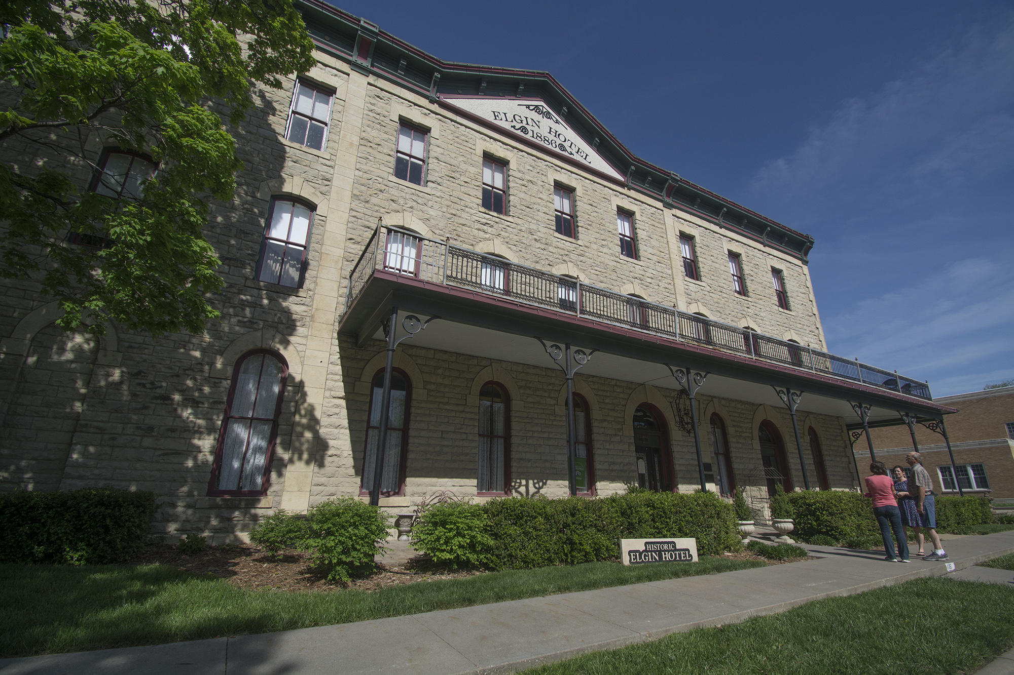 Flint Hills of Kansas Shopping, Dining, & Accommodations