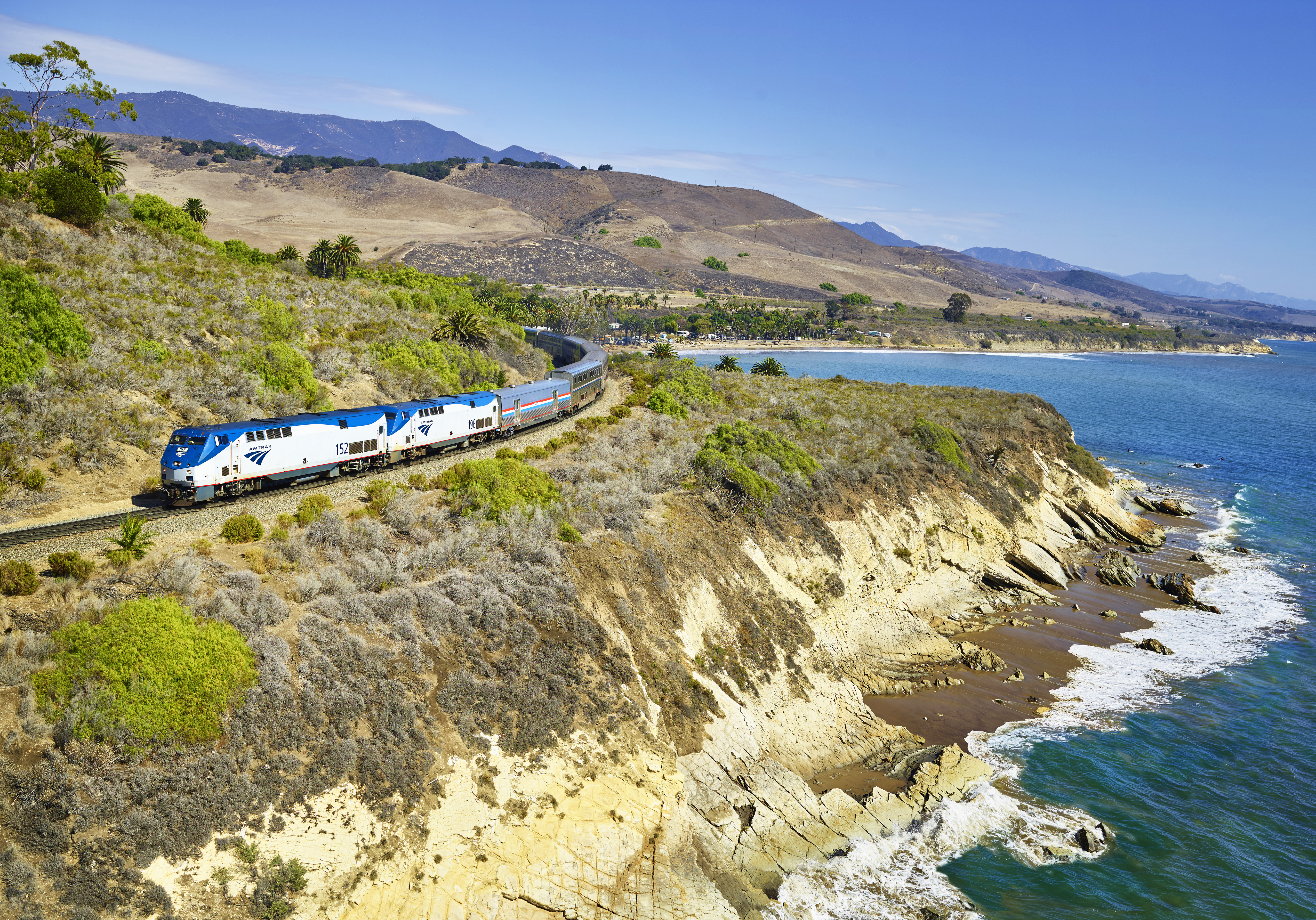 are dogs allowed on amtrak in california