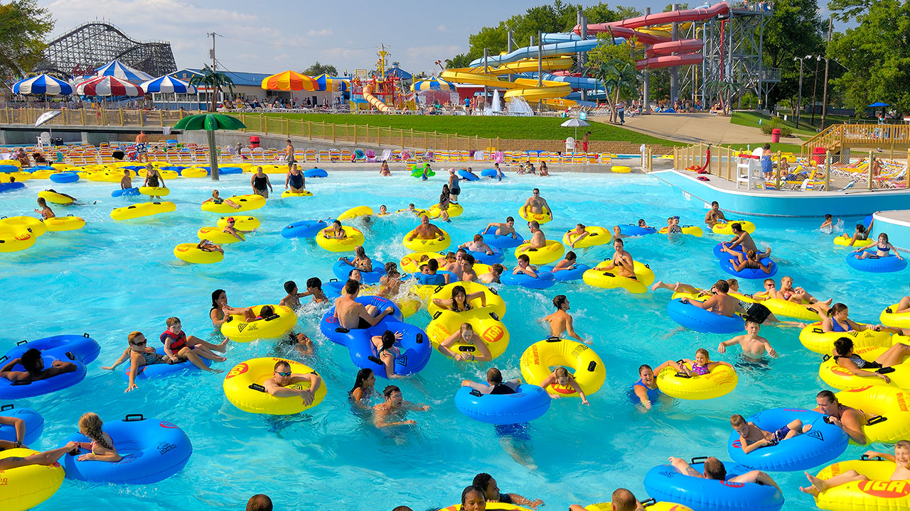 Splash Around at This Water Park on the Strip