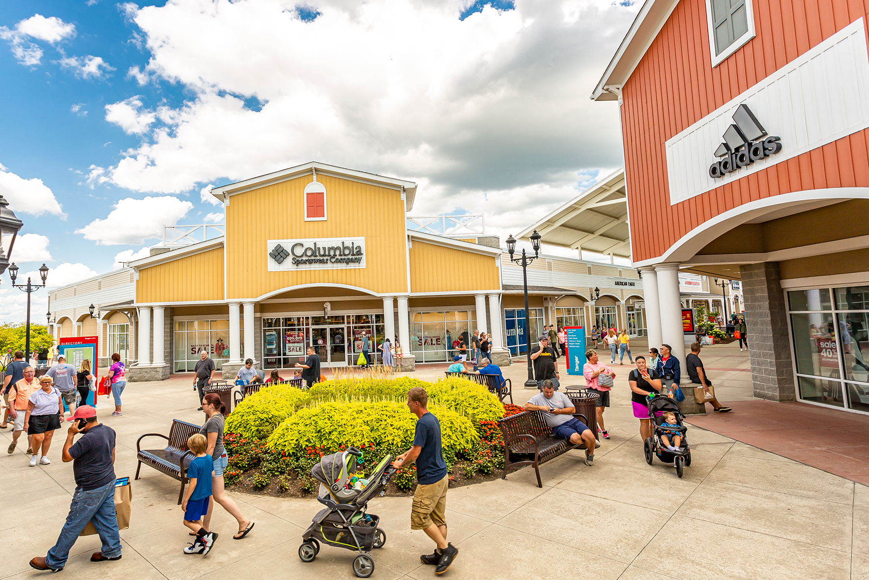 Columbia store shop in tanger outlet