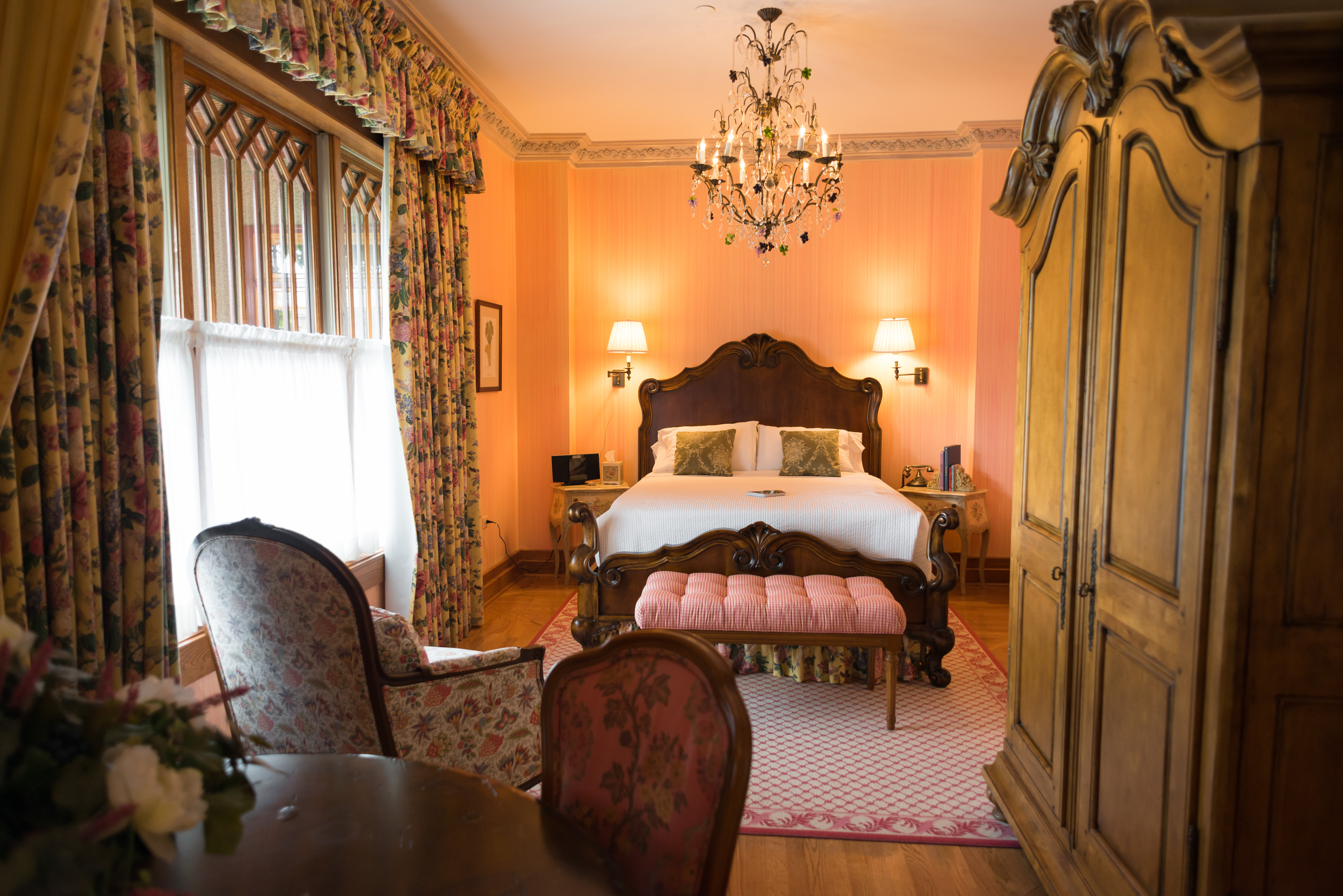 Chicago Northwest | Bed and Breakfast